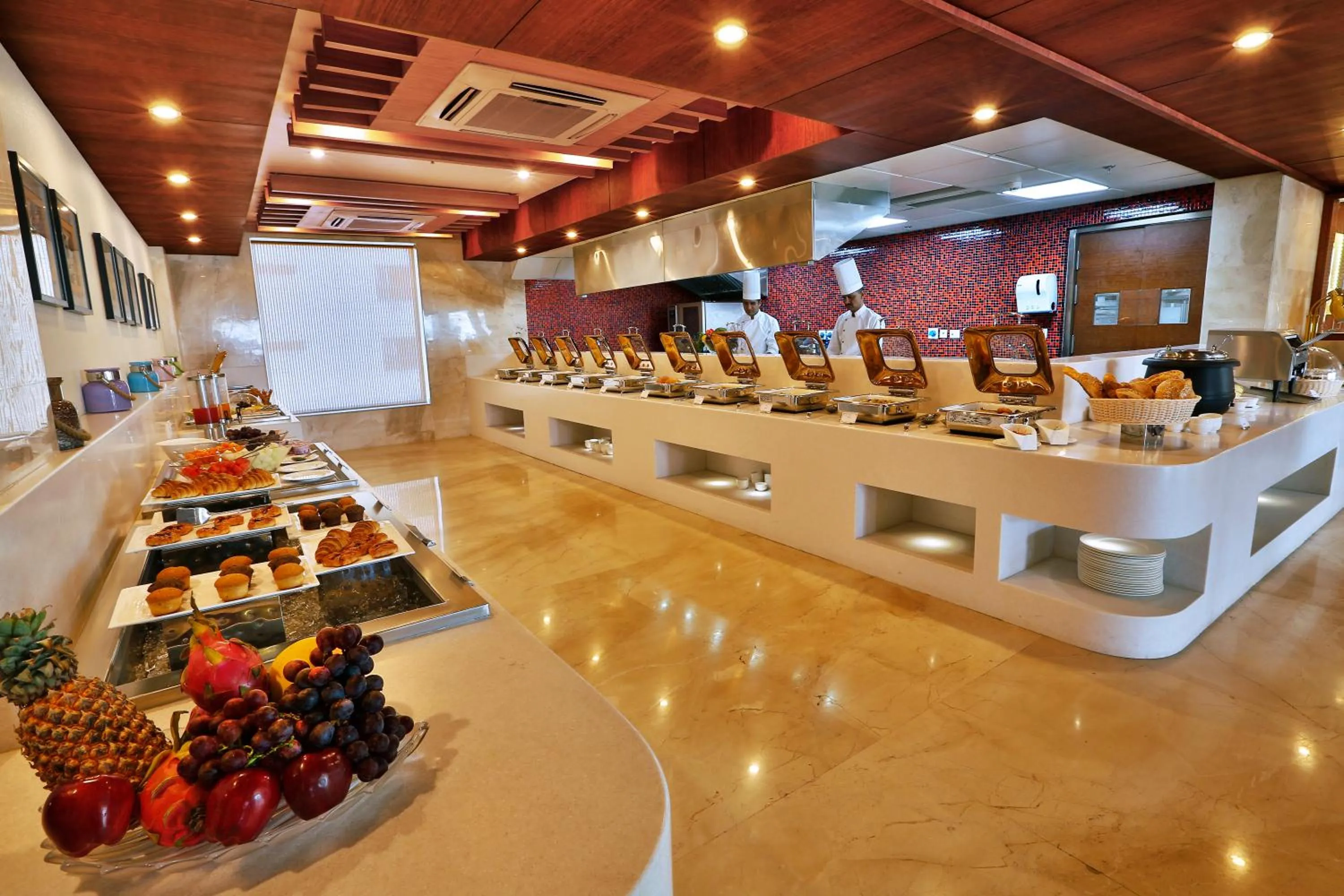 Buffet breakfast in Golden Tulip Vasundhara