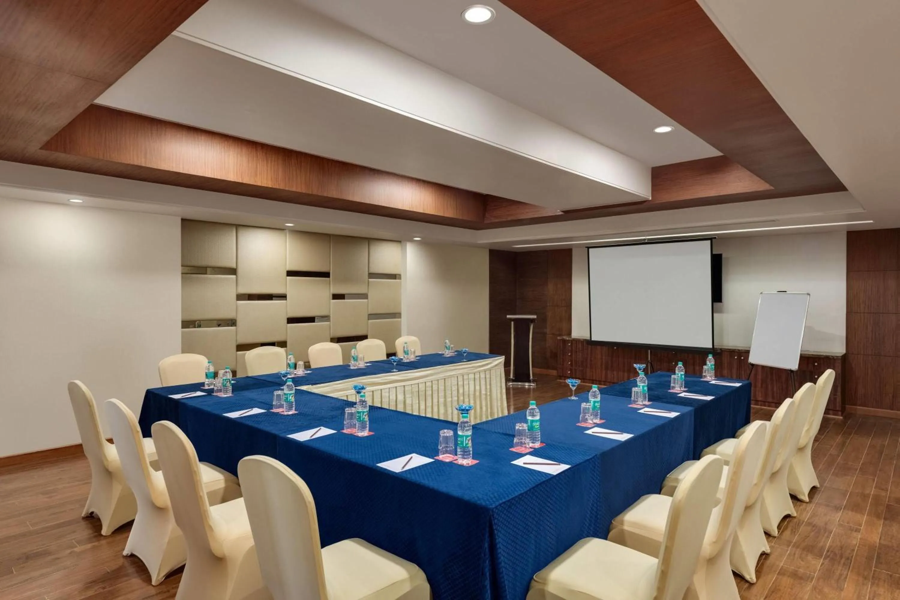 Meeting/conference room in Ramada by Wyndham Ghaziabad Vasundhara