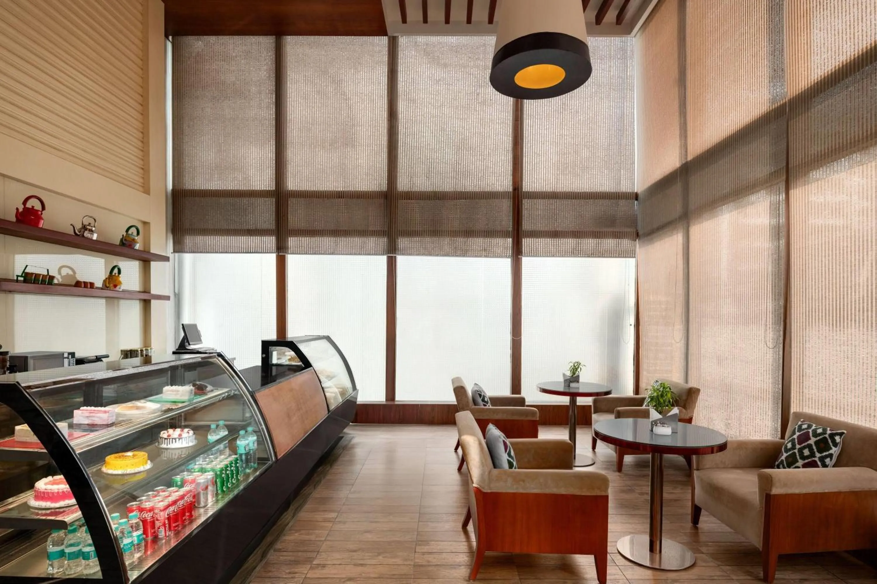 Restaurant/places to eat in Ramada by Wyndham Ghaziabad Vasundhara