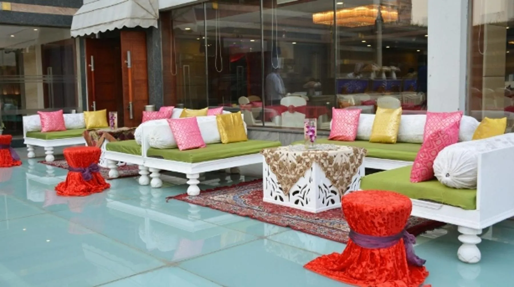 Banquet/Function facilities in Golden Tulip Vasundhara