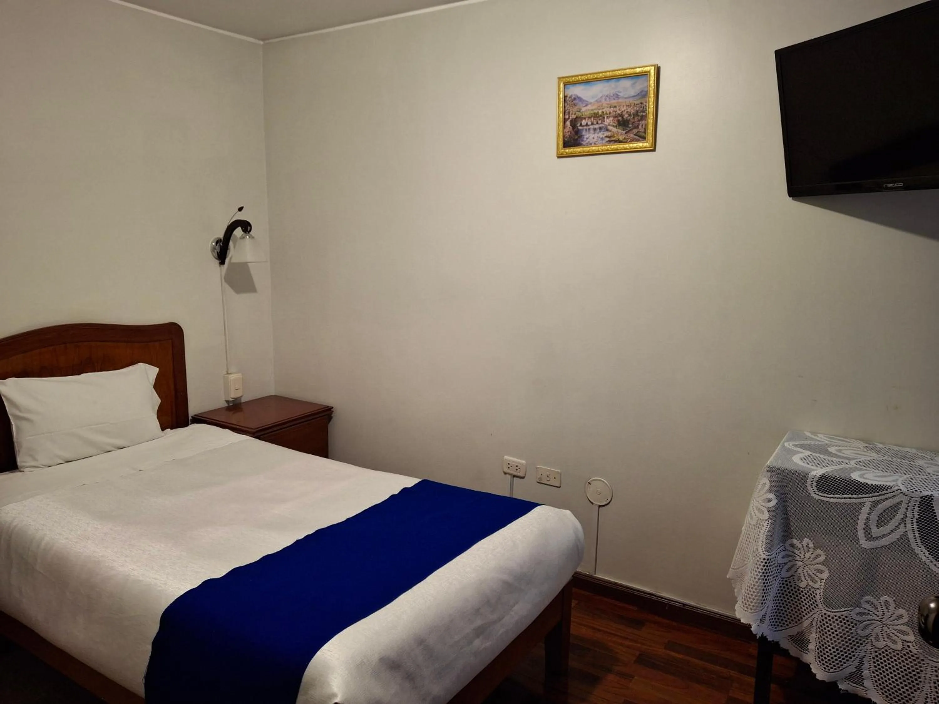 Photo of the whole room, Bed in Hotel Sideral AQP