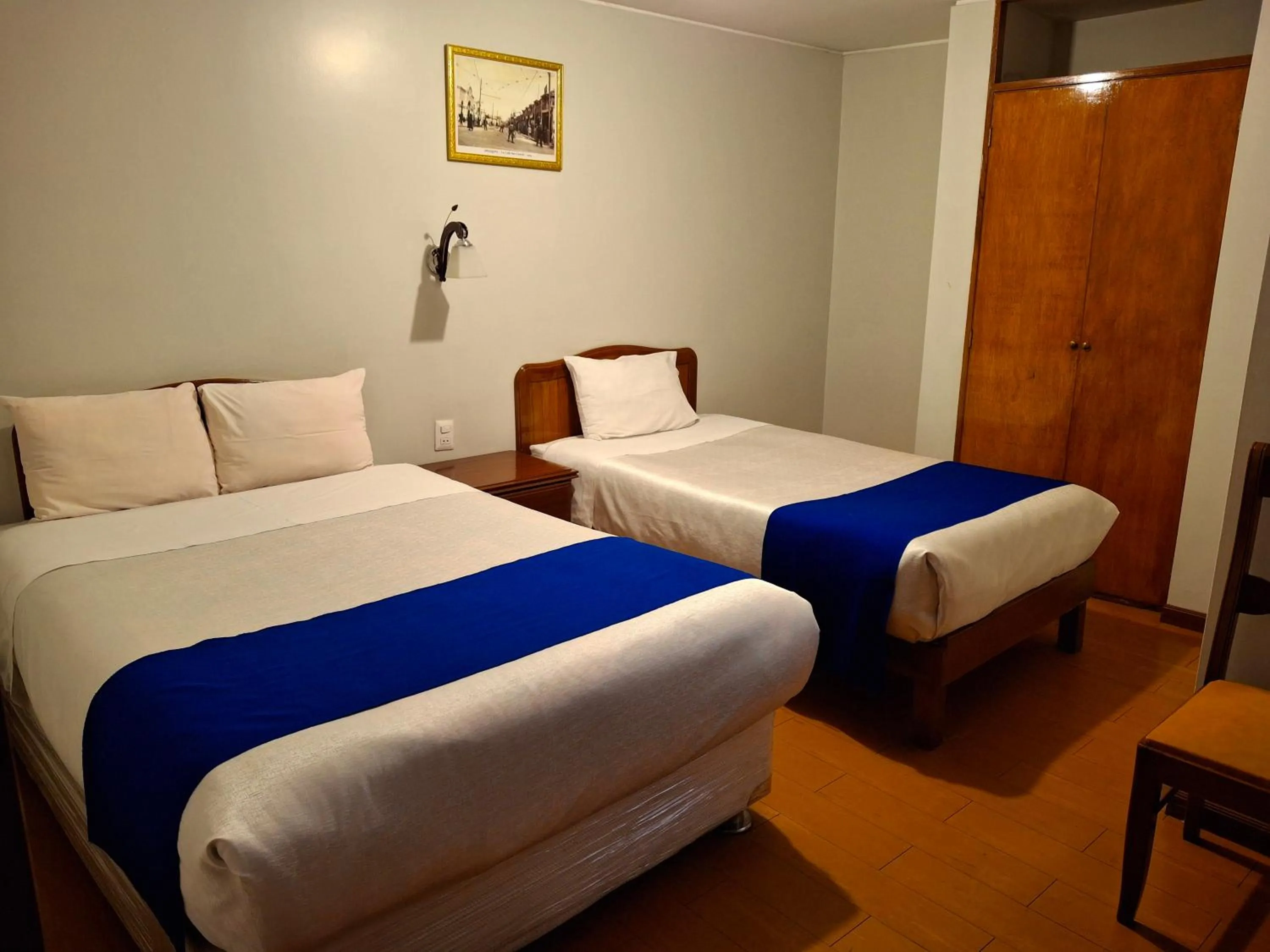 Photo of the whole room, Bed in Hotel Sideral AQP