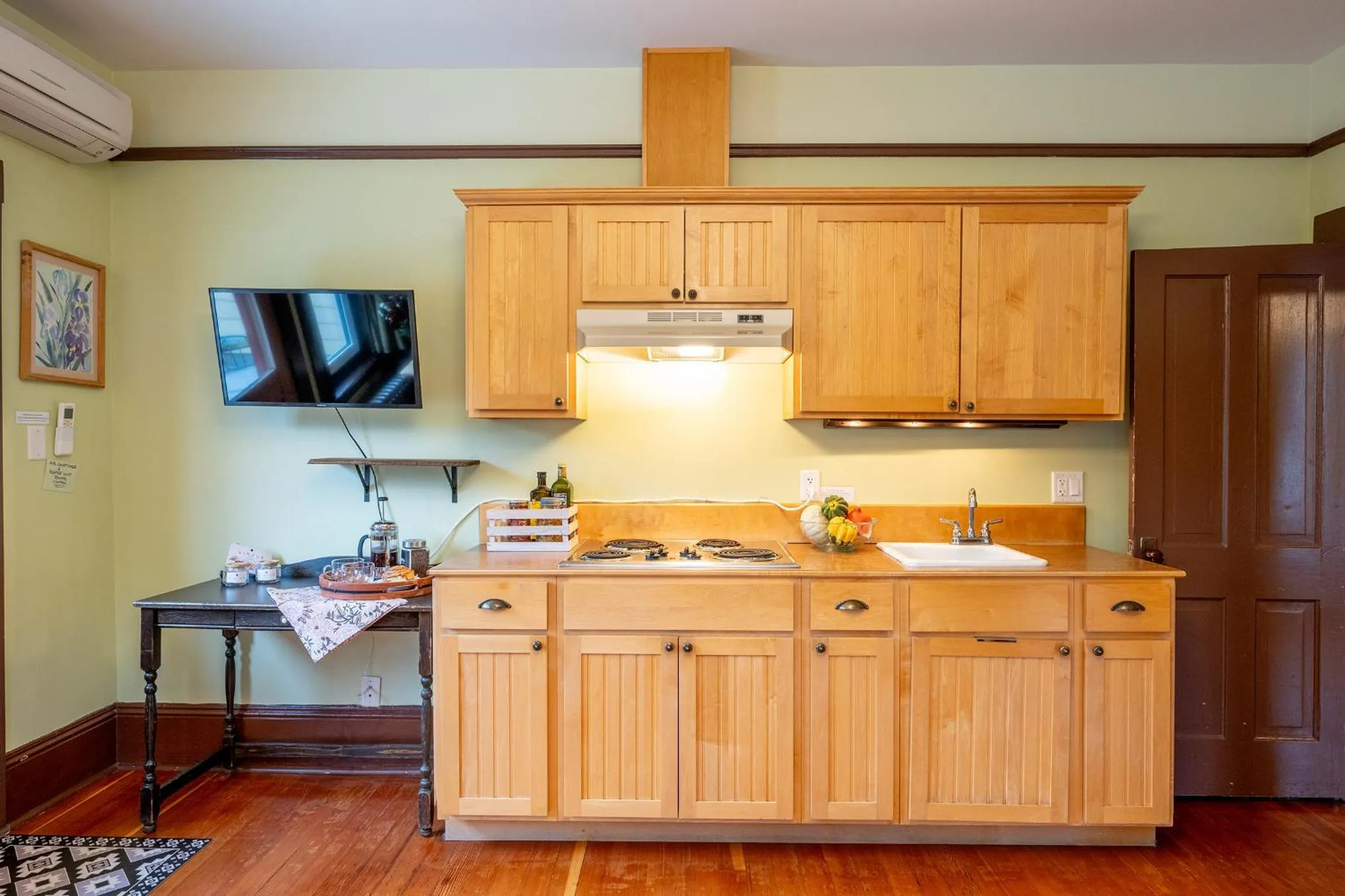 kitchen in Victoria Falls House Inn