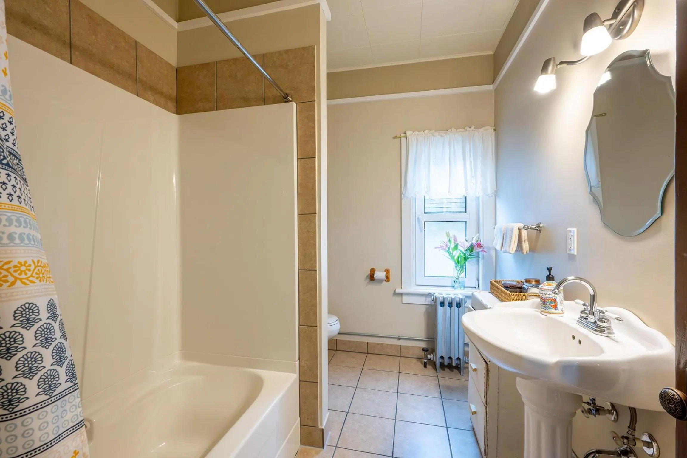 Bathroom in Victoria Falls House Inn