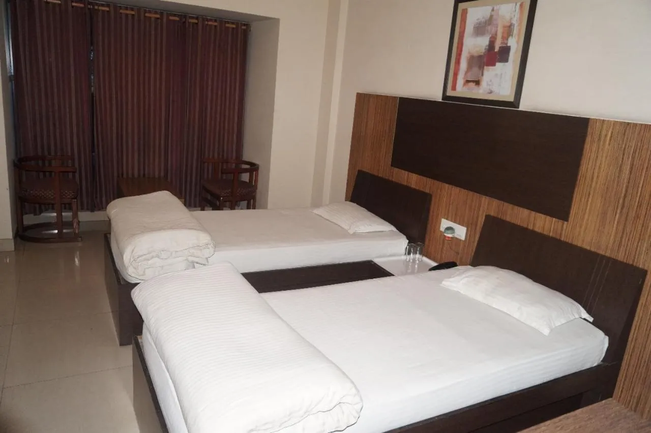 HoTEL CENTER POINT