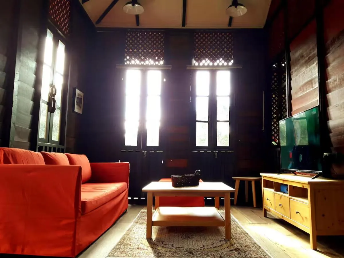 Living room in Bagas Zakariah Orchard Lodge