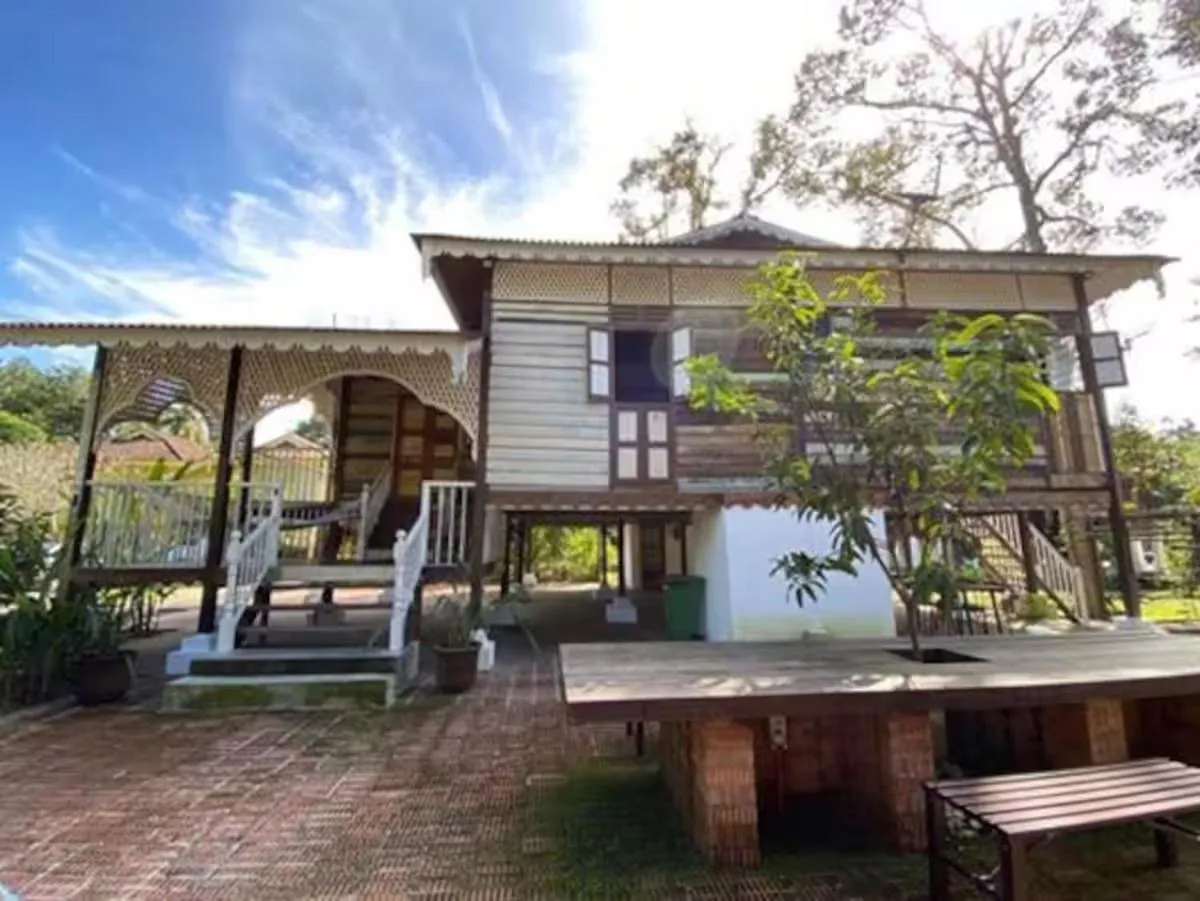 Property building in Bagas Zakariah Orchard Lodge