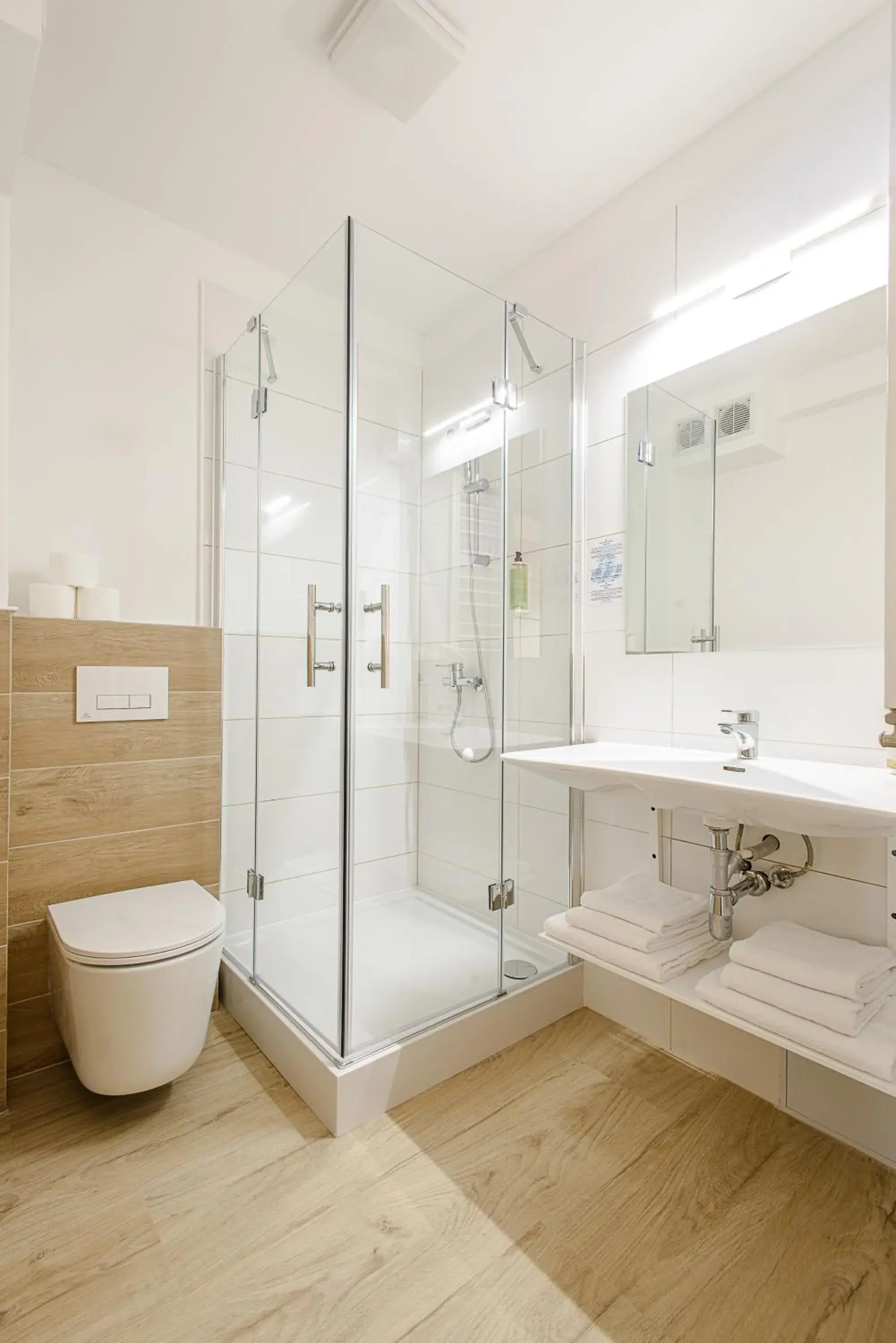 Standard Twin Room in Blue Marine Mielno Standard Twin Room in Blue Marine Mielno