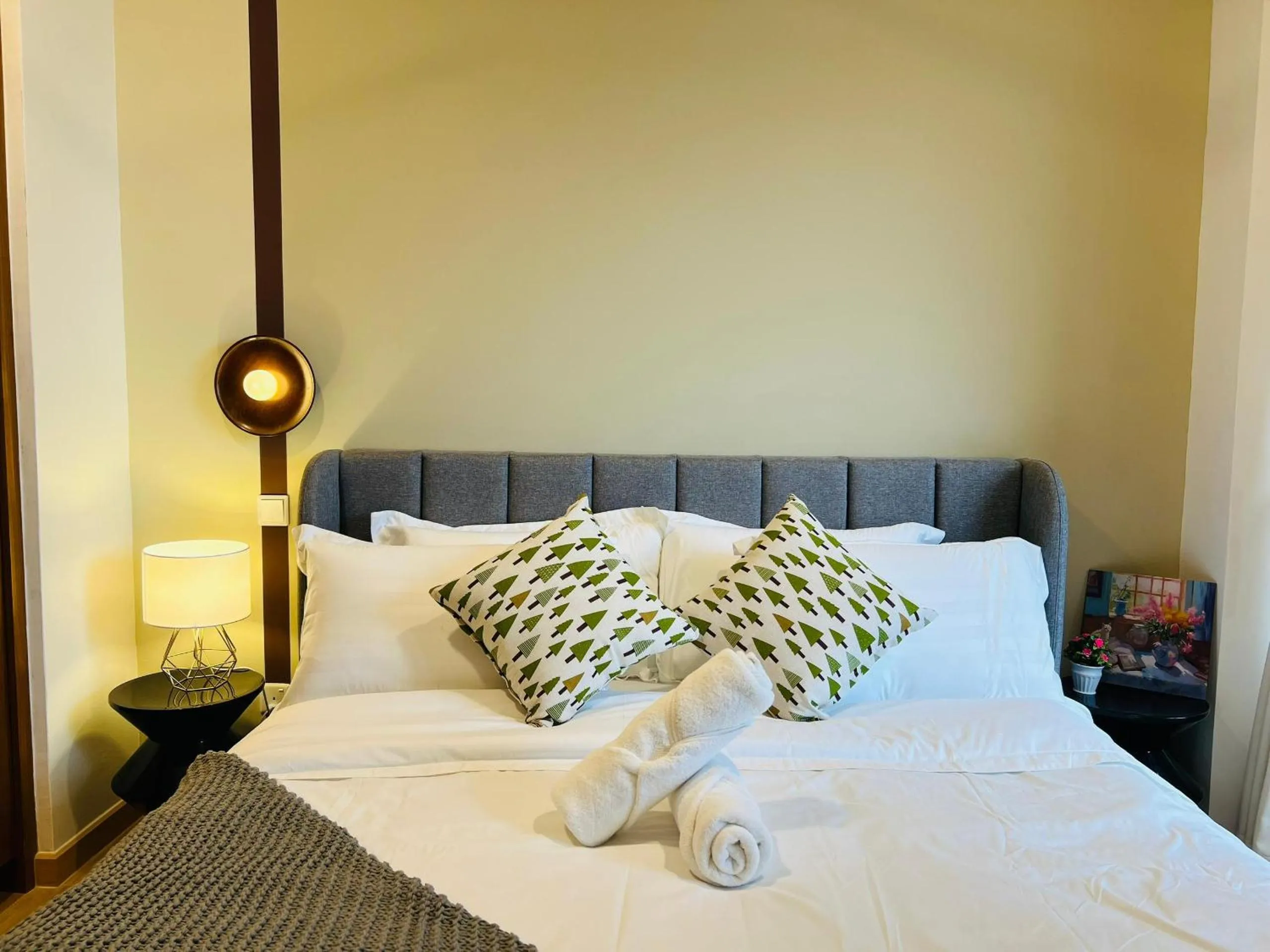 Bed in Agile Bukit Bintang by DeUrban