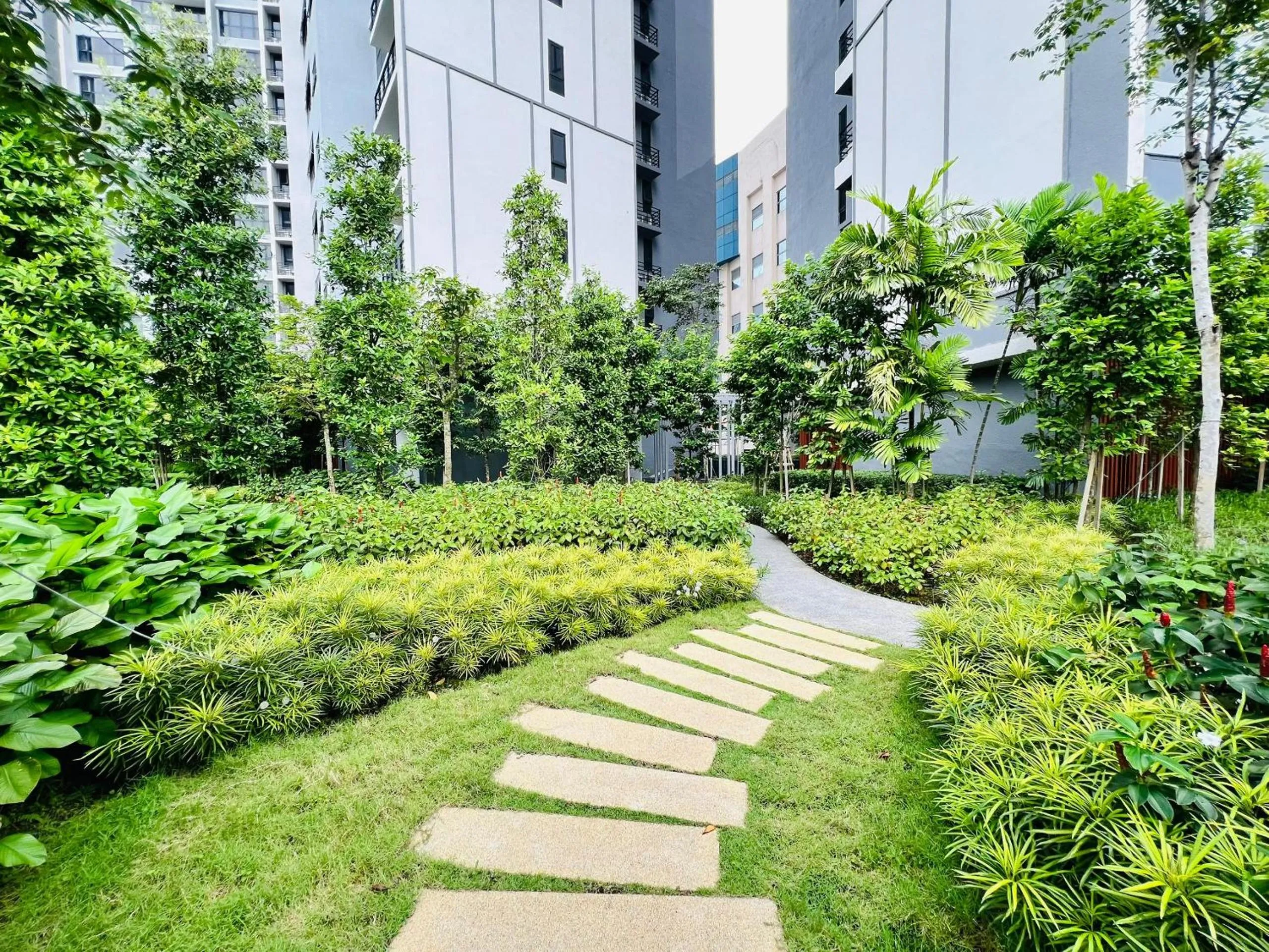 Garden in Agile Bukit Bintang by DeUrban