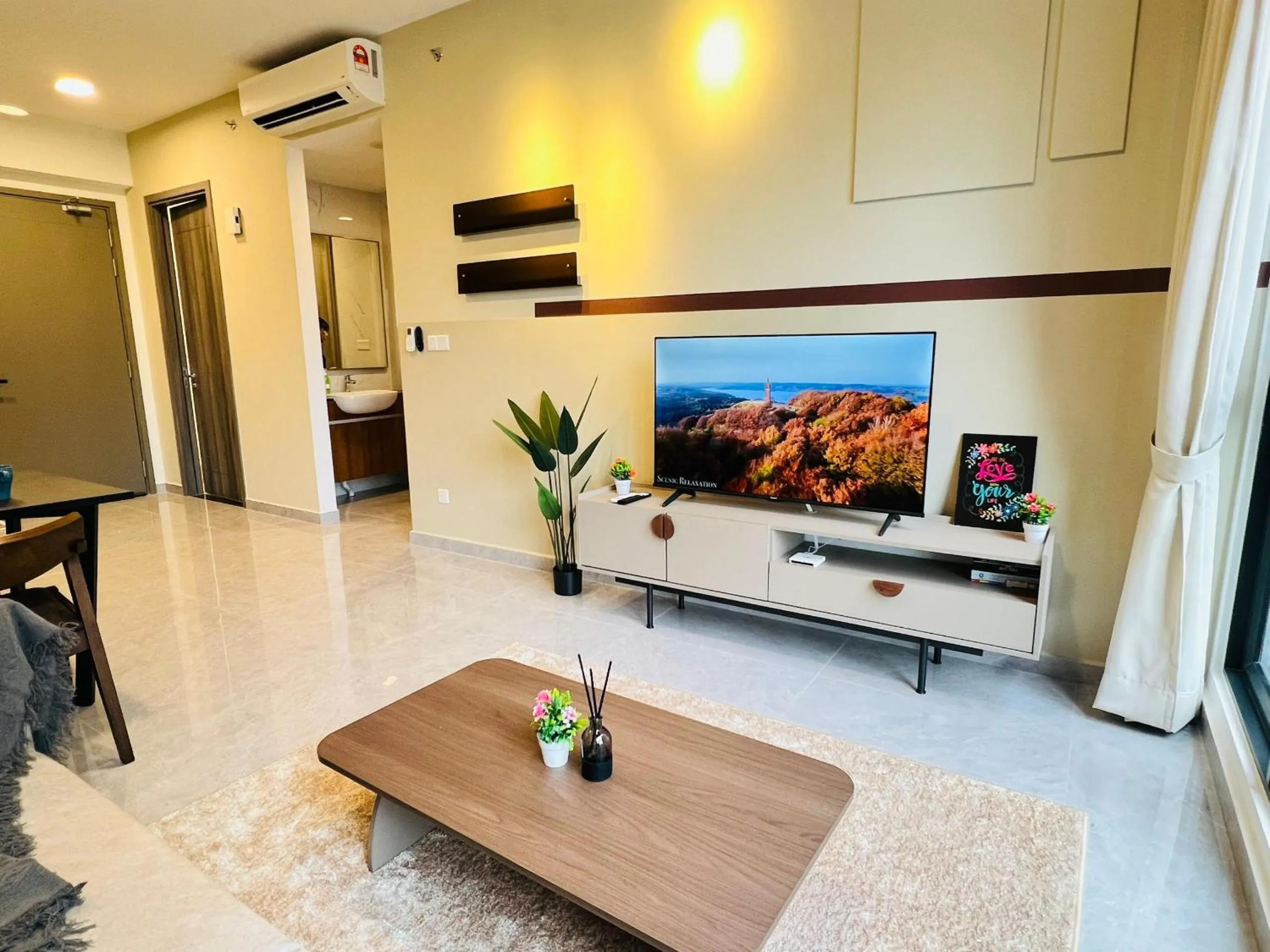 TV and multimedia in Agile Bukit Bintang by DeUrban