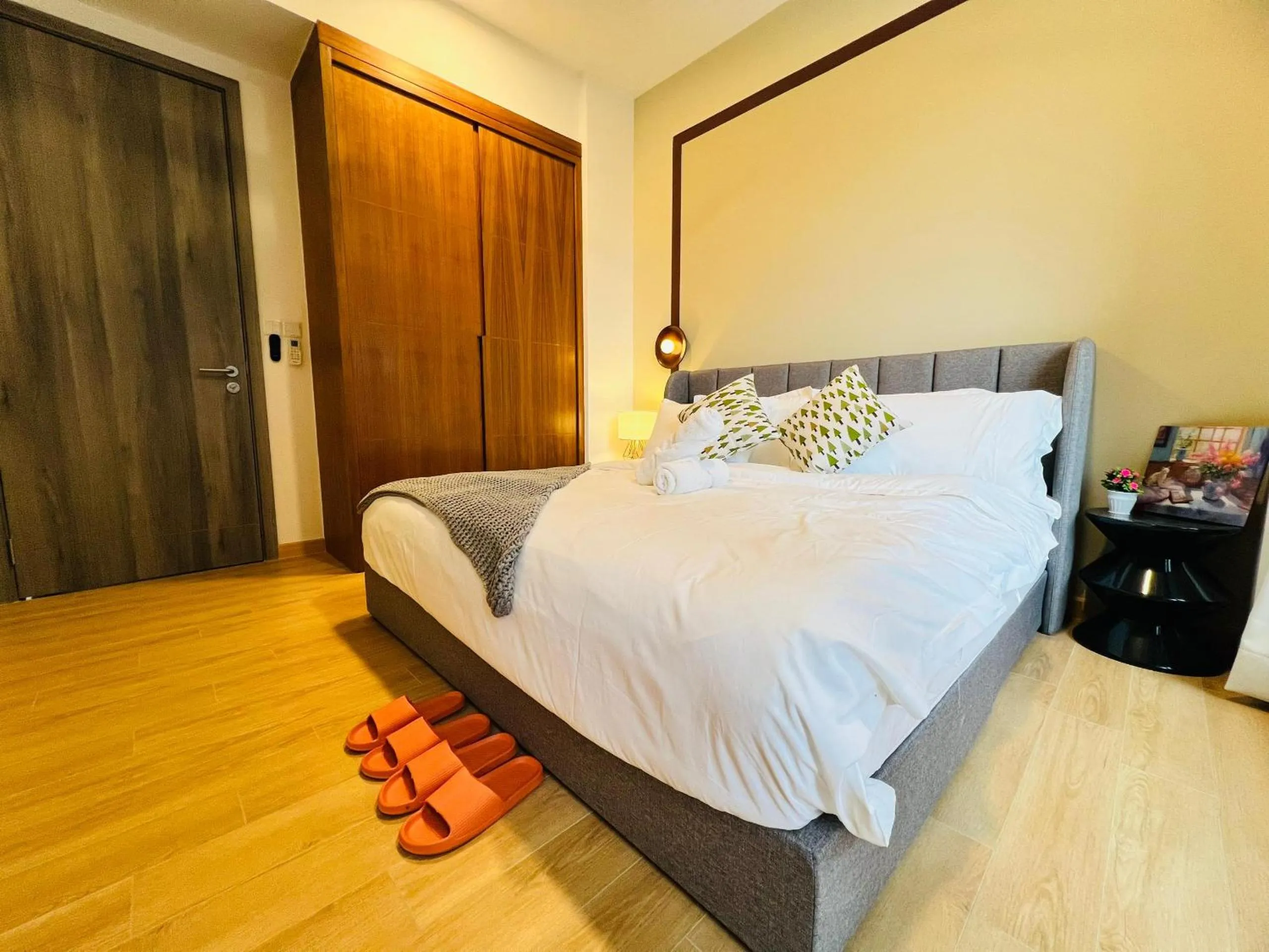 Bed in Agile Bukit Bintang by DeUrban