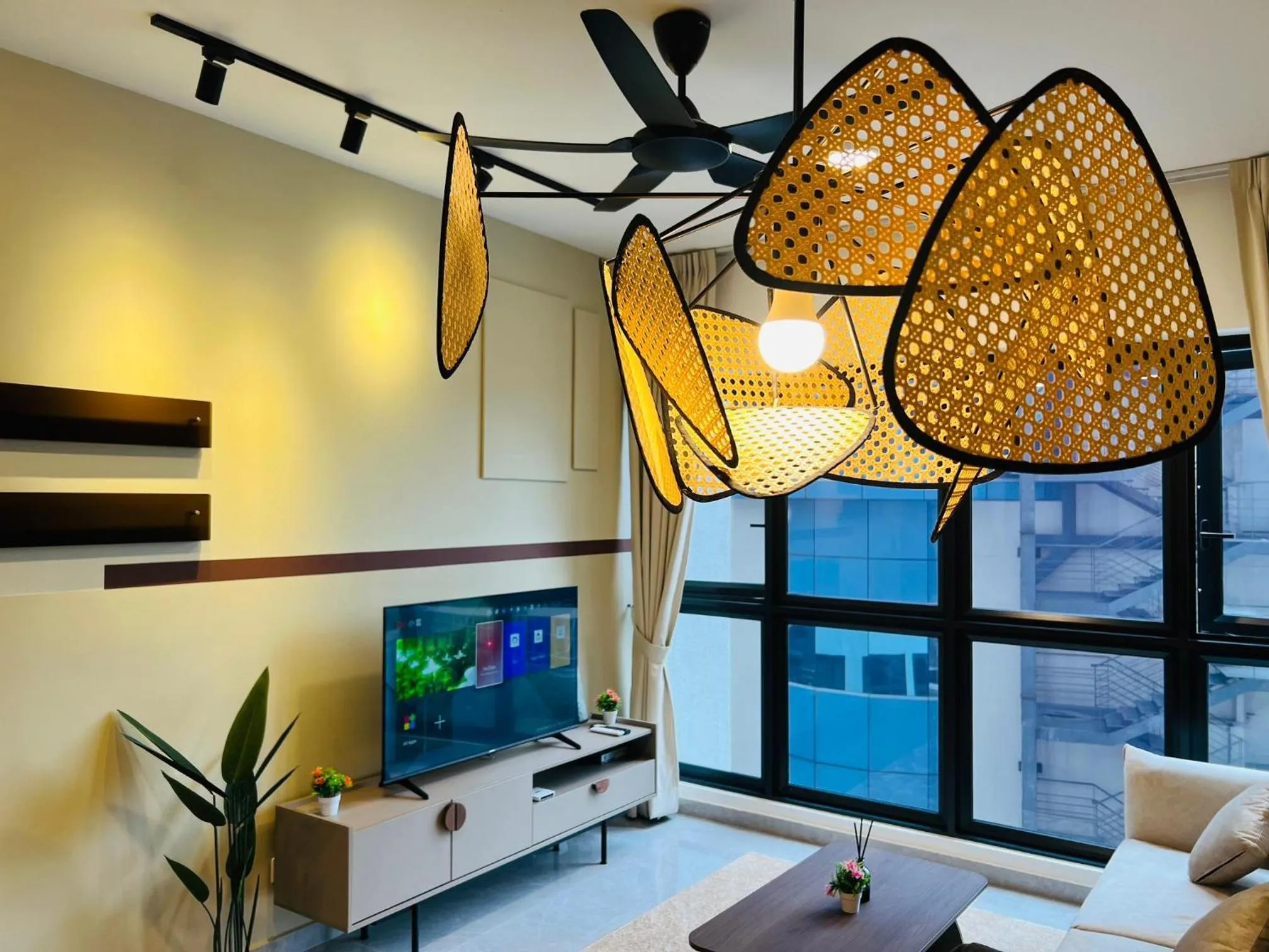 TV and multimedia in Agile Bukit Bintang by DeUrban