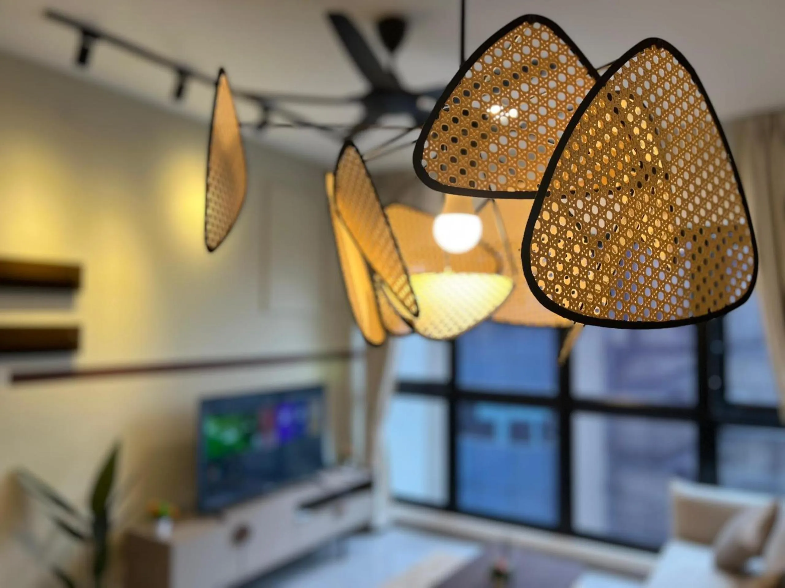 TV and multimedia in Agile Bukit Bintang by DeUrban