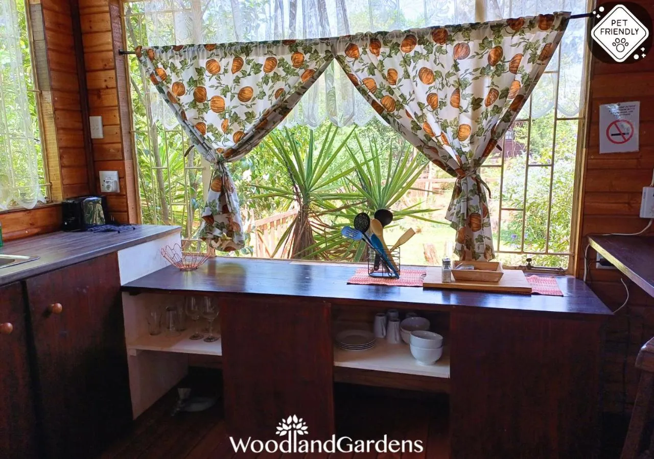 Kitchen or kitchenette in Woodland Gardens Self catering Pet Friendly Lodge