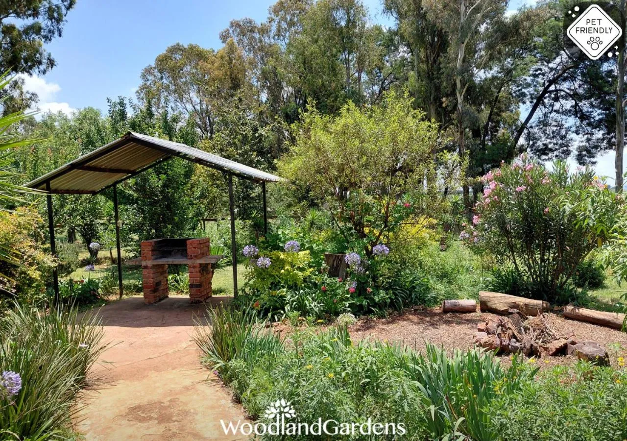BBQ facilities in Woodland Gardens Self catering Pet Friendly Lodge