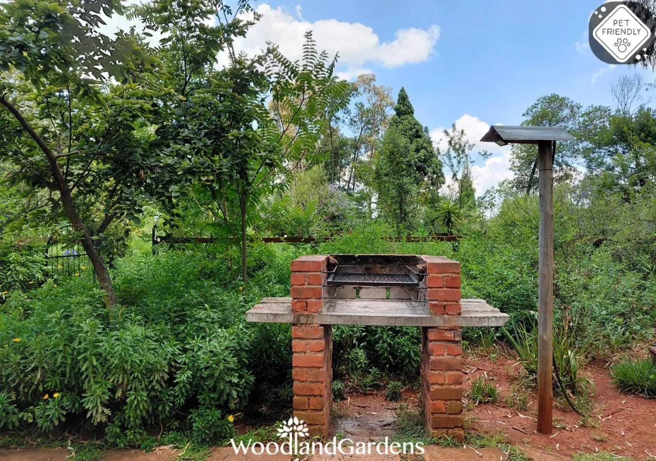 BBQ facilities in Woodland Gardens Self catering Pet Friendly Lodge