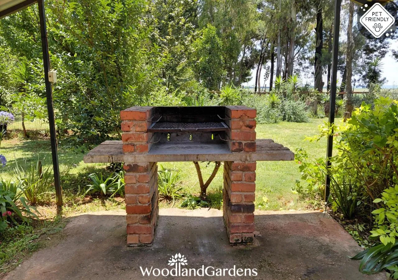 BBQ facilities in Woodland Gardens Self catering Pet Friendly Lodge