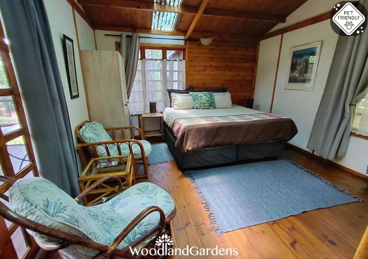 Bed in Woodland Gardens Self catering Pet Friendly Lodge