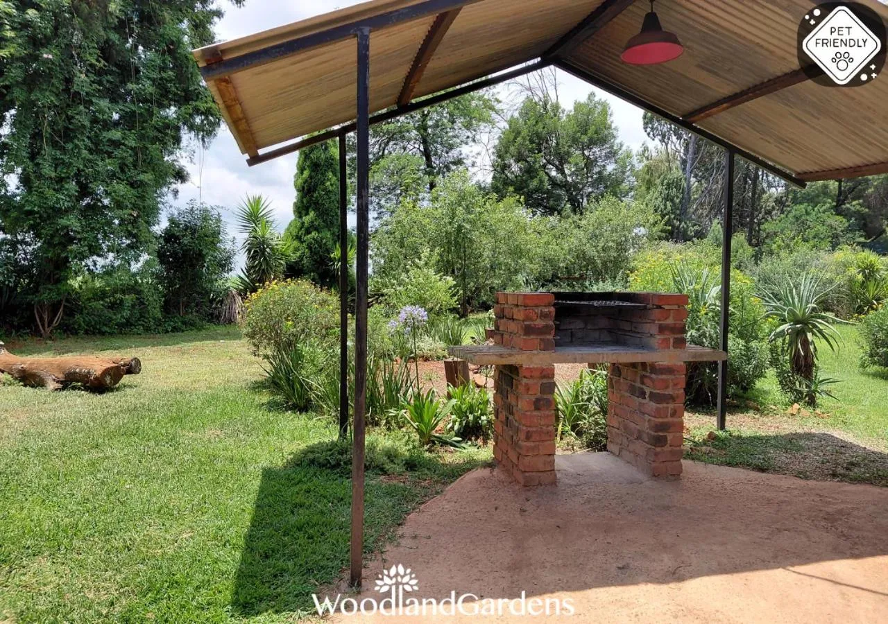 BBQ facilities in Woodland Gardens Self catering Pet Friendly Lodge
