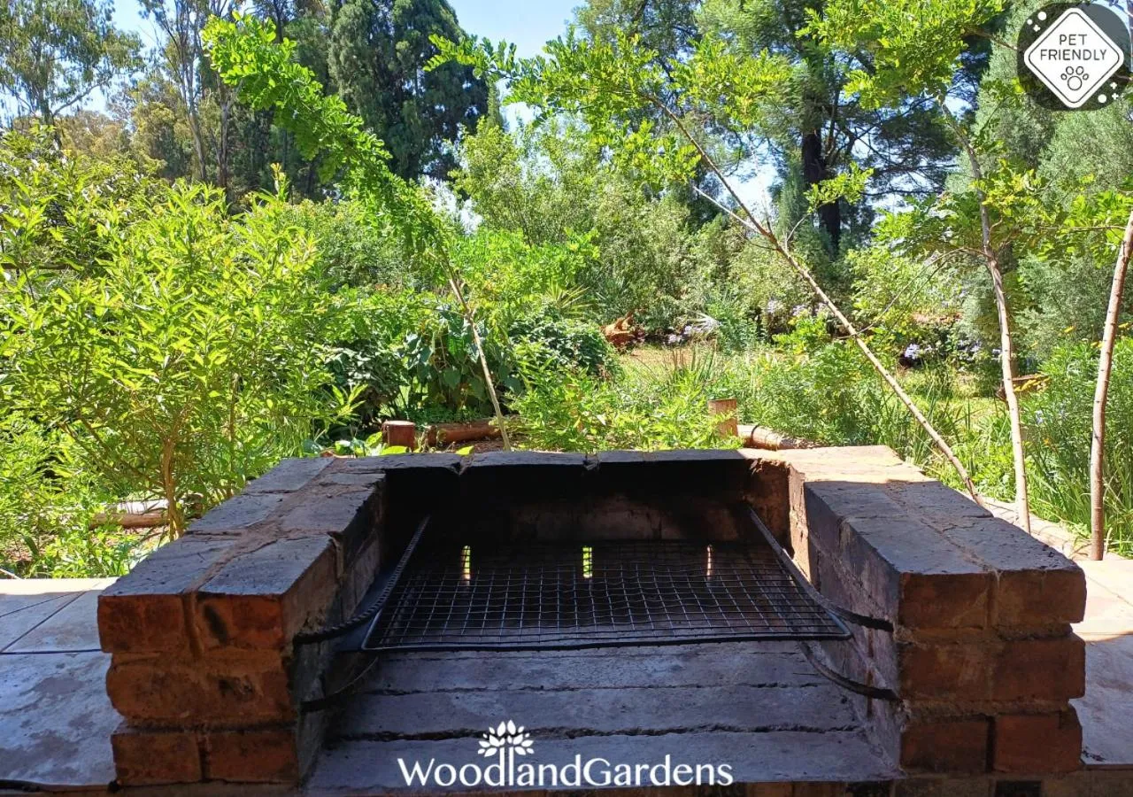 BBQ facilities in Woodland Gardens Self catering Pet Friendly Lodge