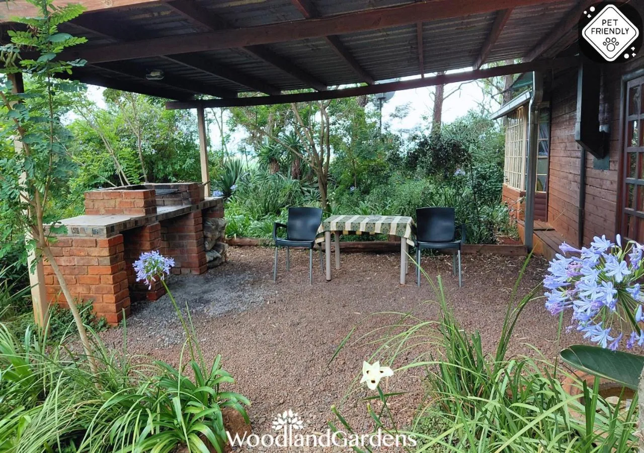 Patio in Woodland Gardens Self catering Pet Friendly Lodge