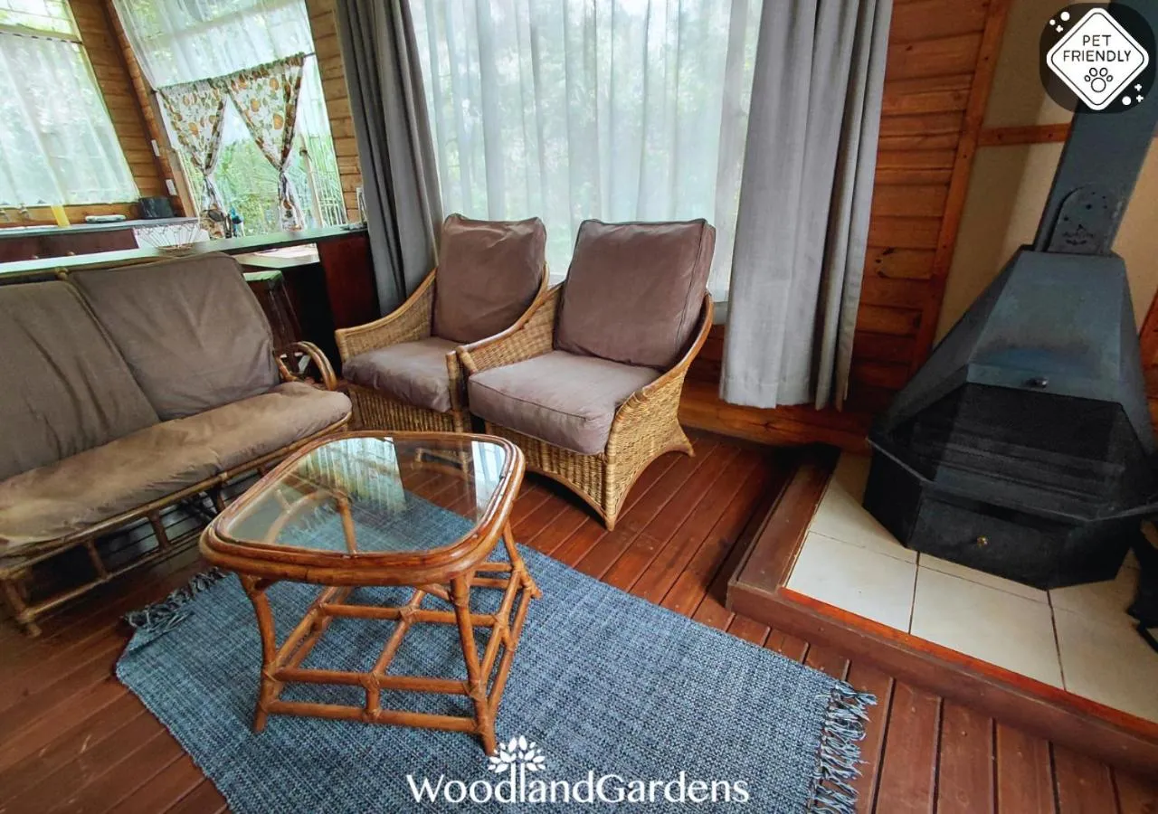 Living room in Woodland Gardens Self catering Pet Friendly Lodge