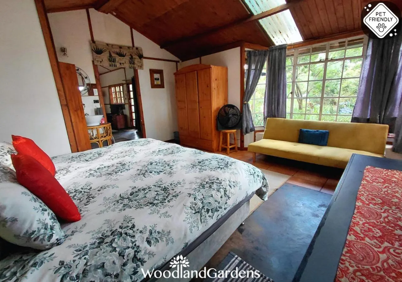Bed in Woodland Gardens Self catering Pet Friendly Lodge