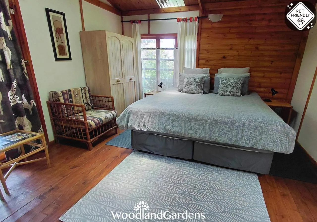 Bed in Woodland Gardens Self catering Pet Friendly Lodge