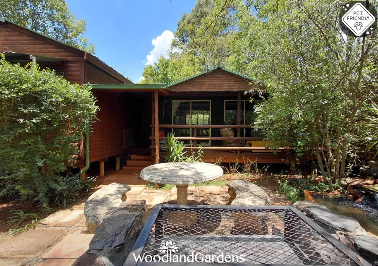 Property building in Woodland Gardens Self catering Pet Friendly Lodge