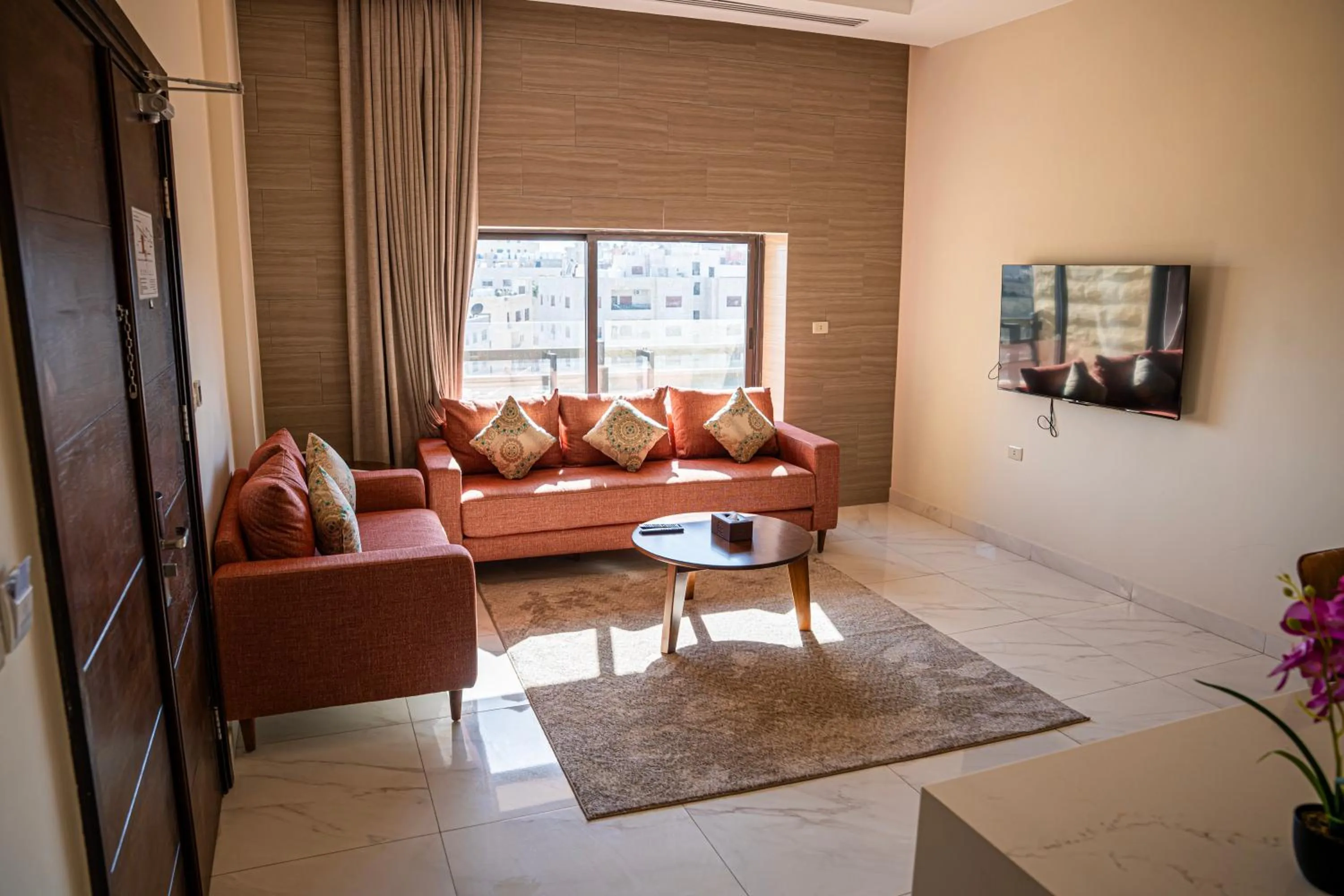 TV and multimedia in Sukoon Hotel Amman