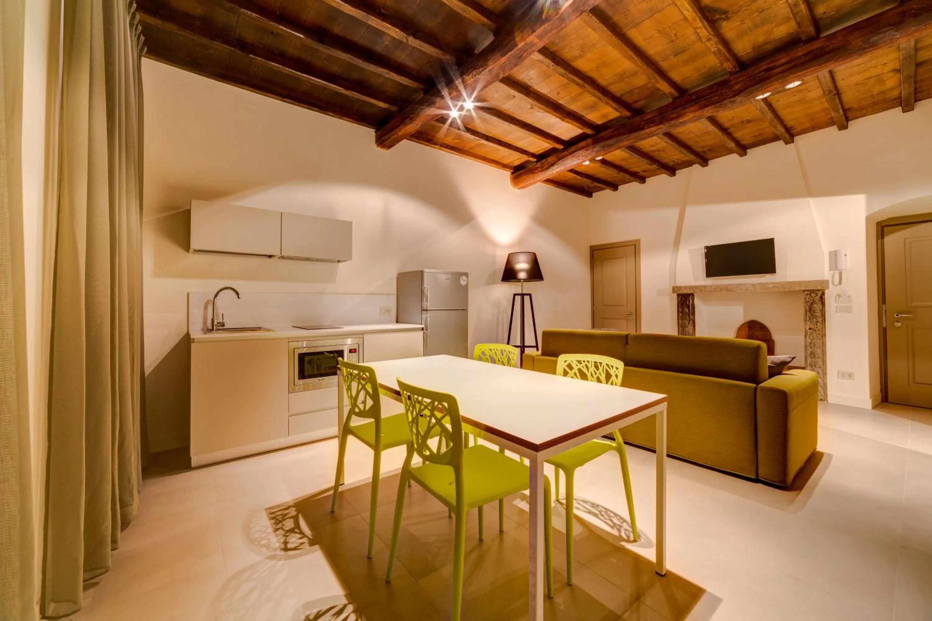 Kitchen or kitchenette in Palazzo Mannaioni Suites