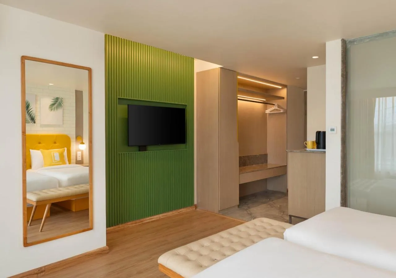 Bedroom, Bed in Bloom Boutique l Dal Lake