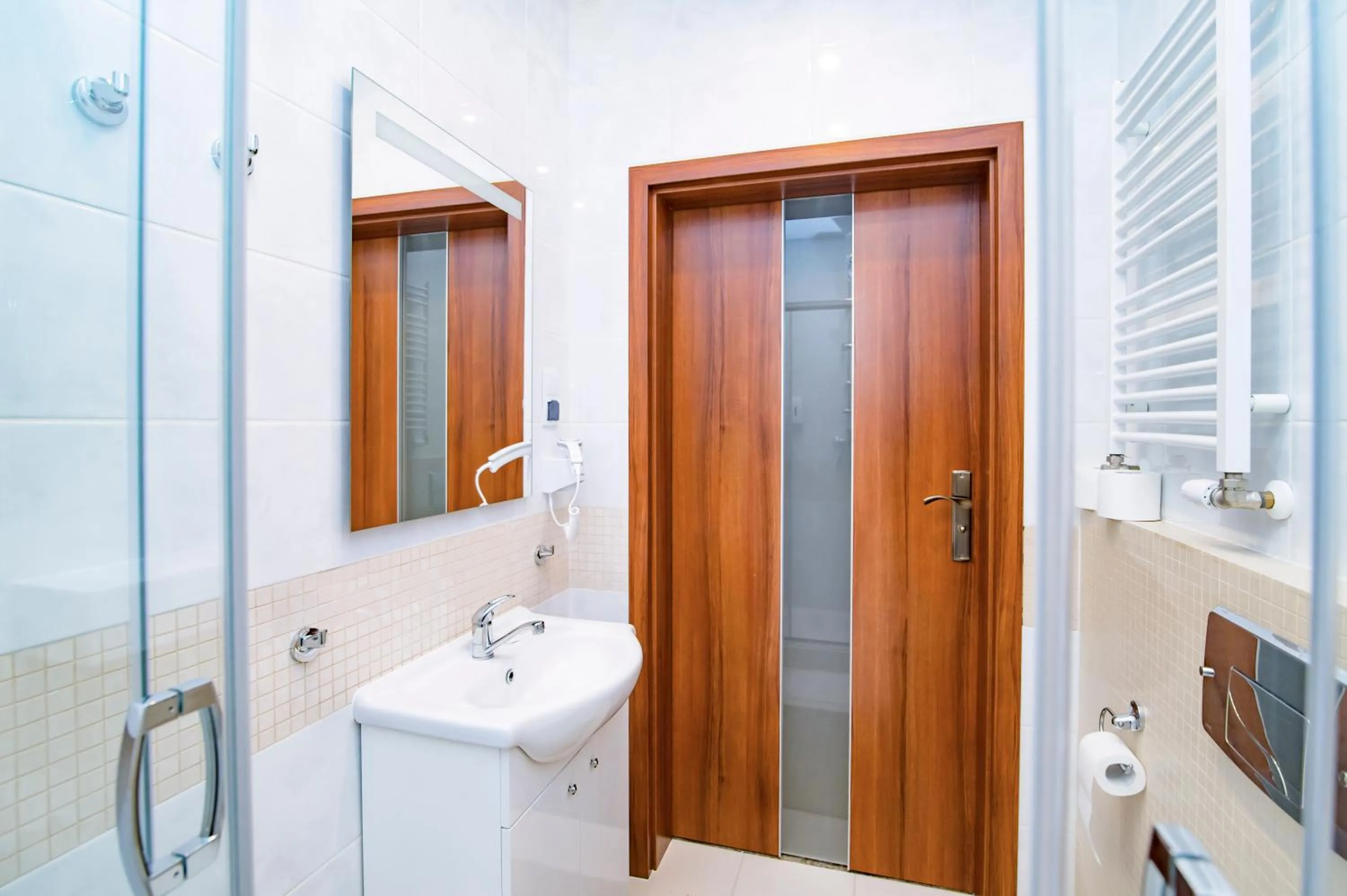 Pod Wzgórzem Bed & Breakfast