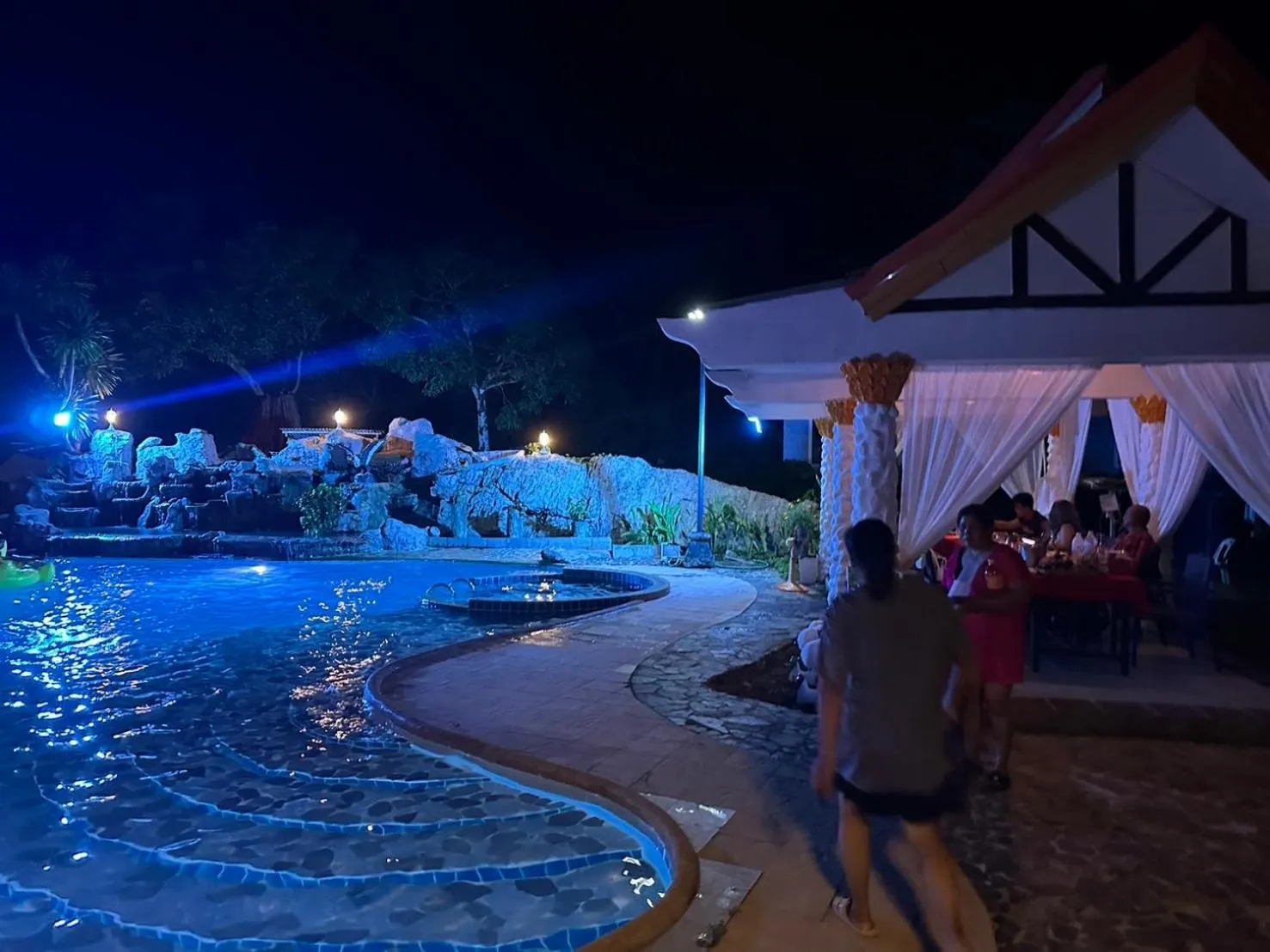 Kohchang Cabana Big Hotel with swiming pool & Beach