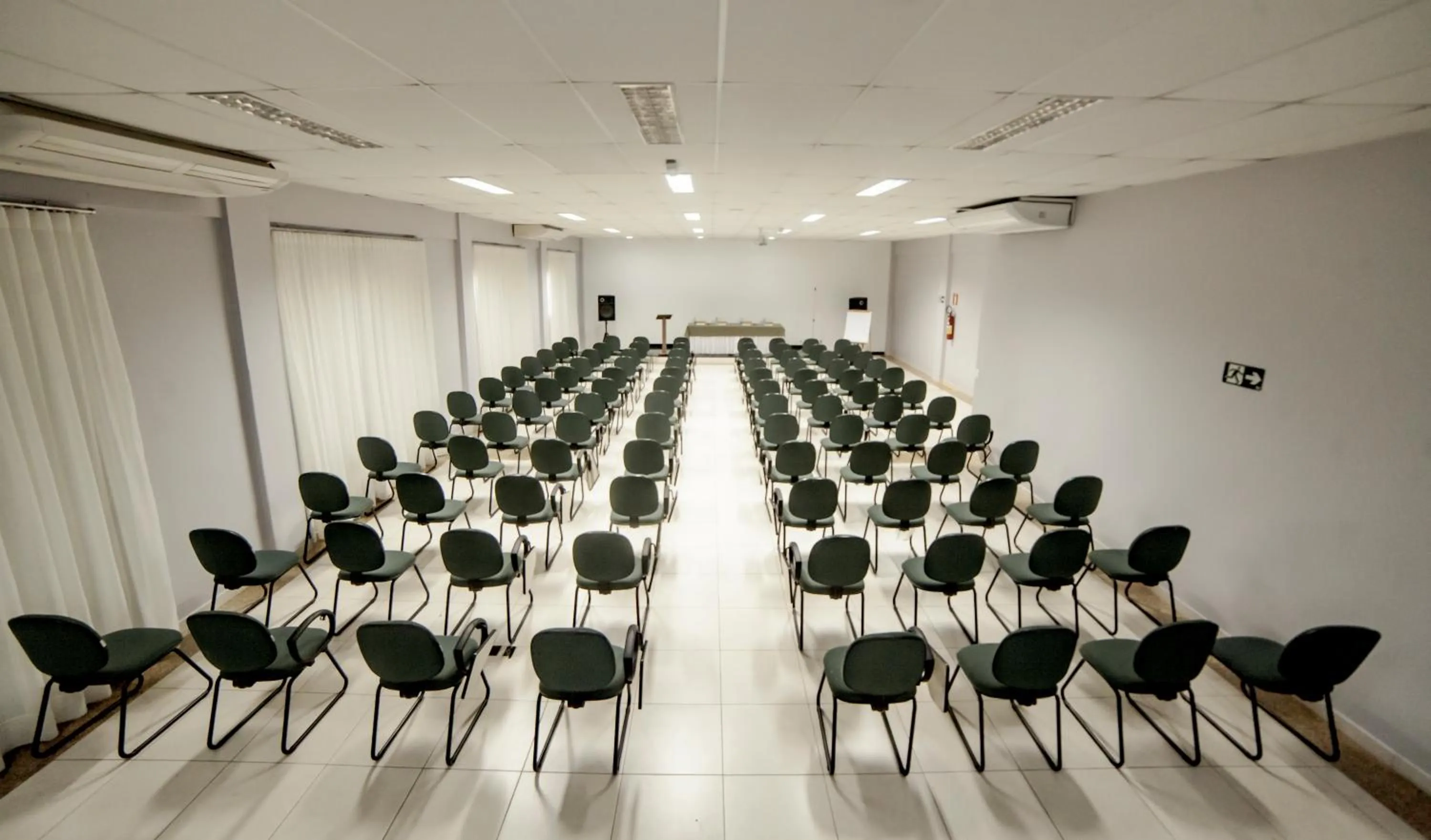 Business facilities in Hotel Capital Das Pedras