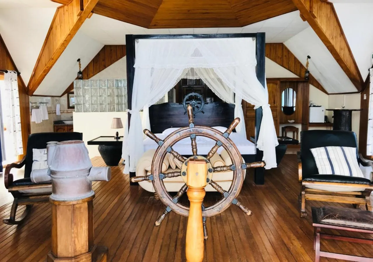 Junior Suite - Captain's Retreat in Patatran Village Hotel