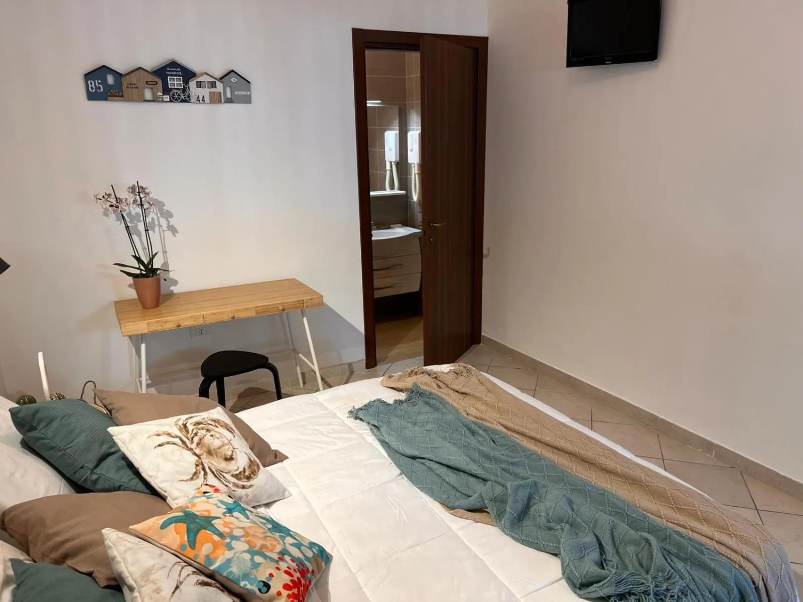 Bed in Eraclea Minoa Village