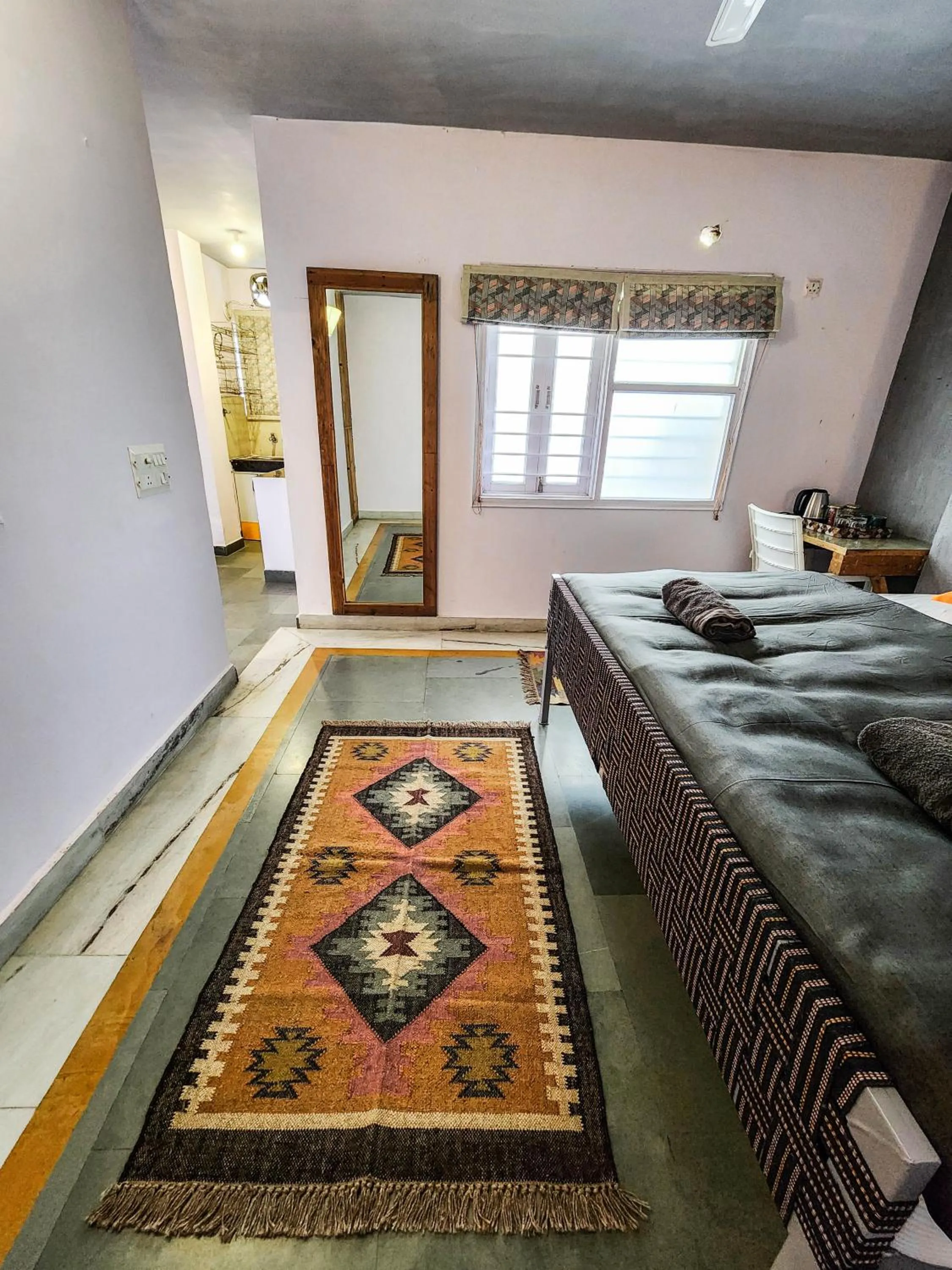 Decorative detail in JHouse near Bhikaji