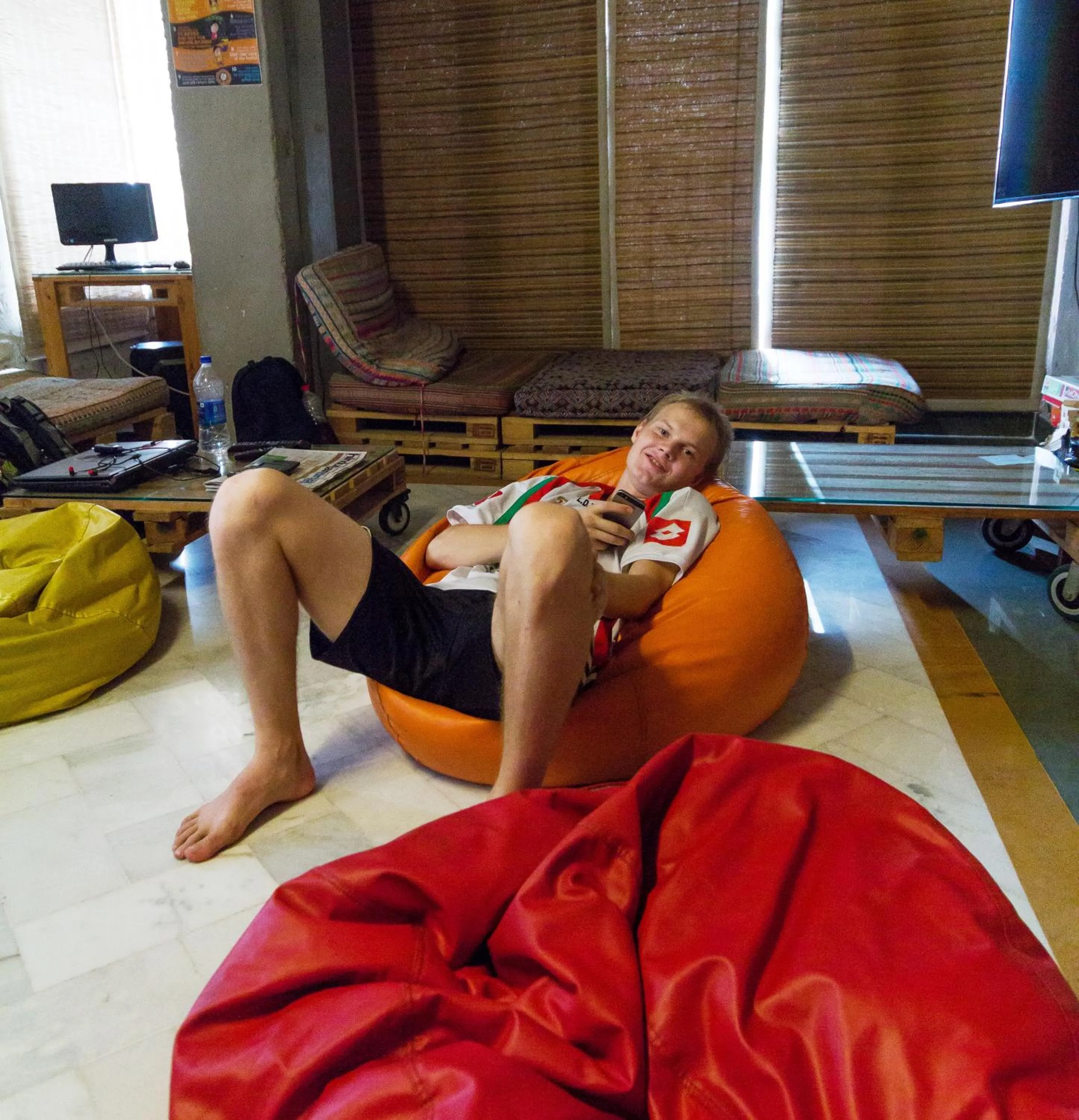 TV and multimedia, Bed in JHouse near Bhikaji