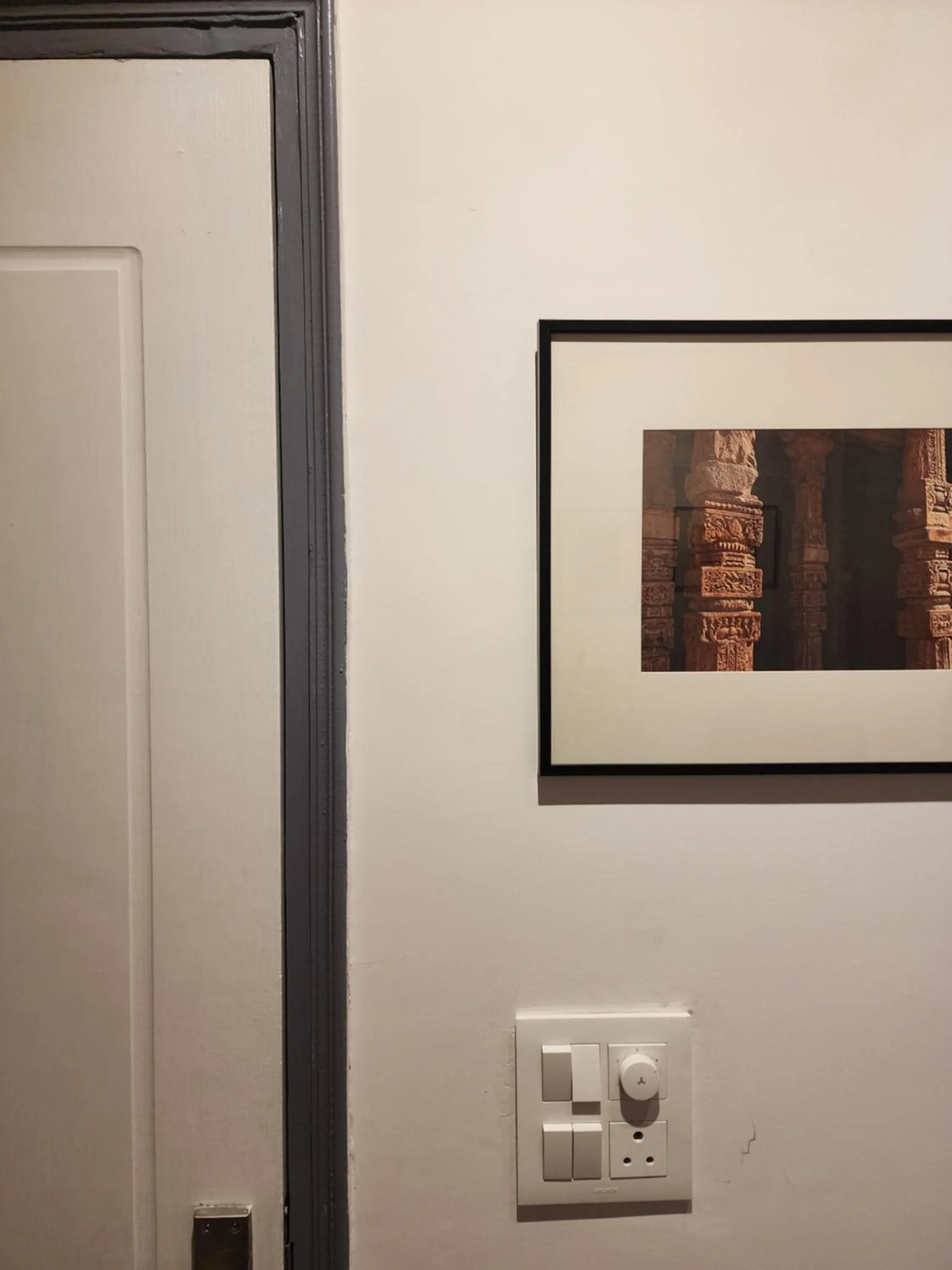 Decorative detail in JHouse near Bhikaji