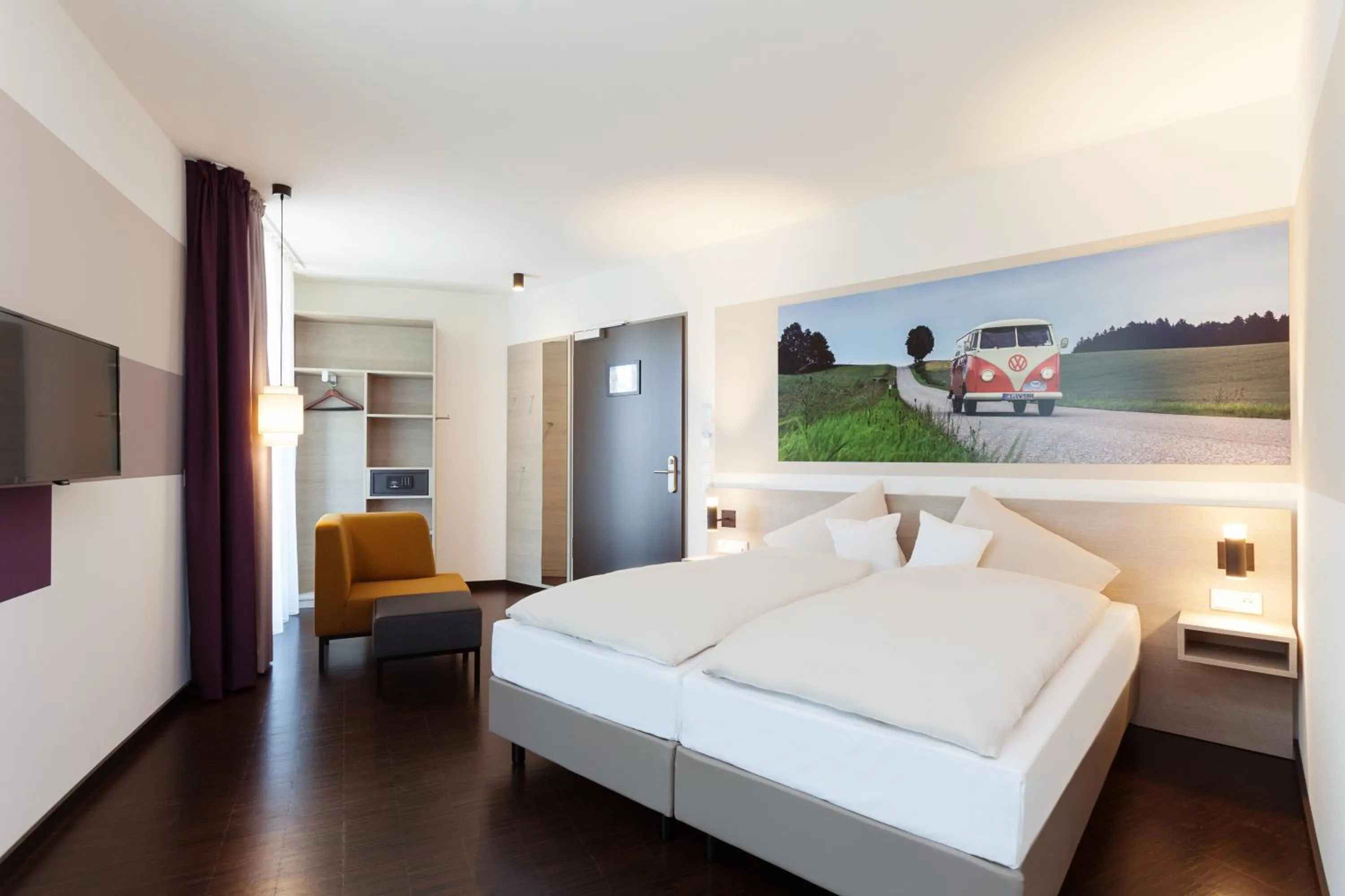 Bed in Vienna House Easy by Wyndham Osnabrück City & Apartments