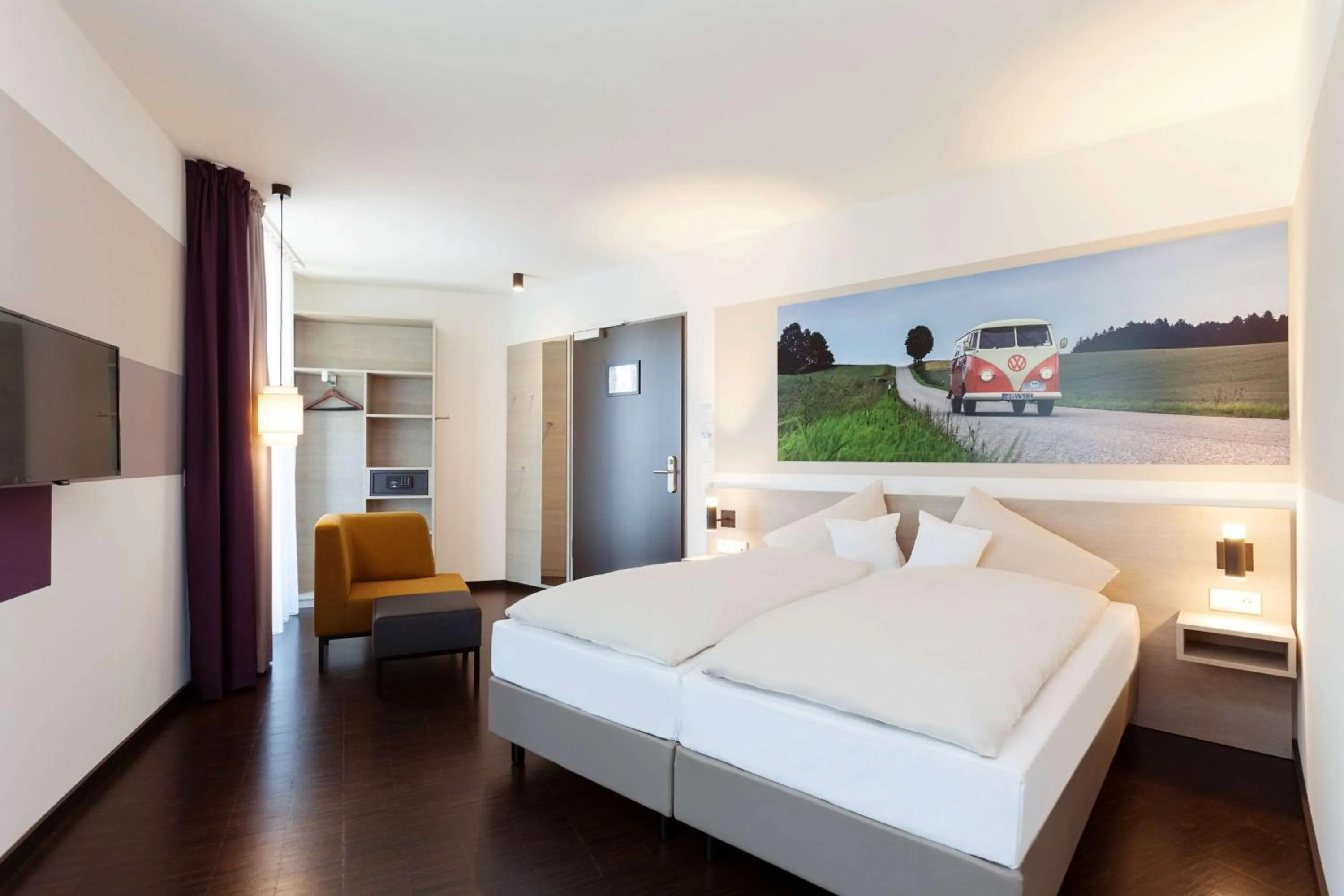 Bed in Vienna House Easy by Wyndham Osnabrück City & Apartments