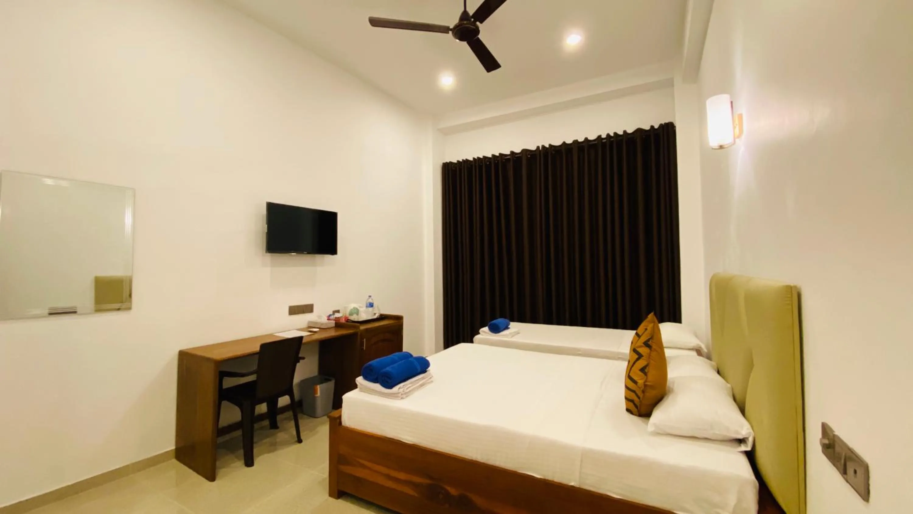 Photo of the whole room, Bed in Ziegler Cottage