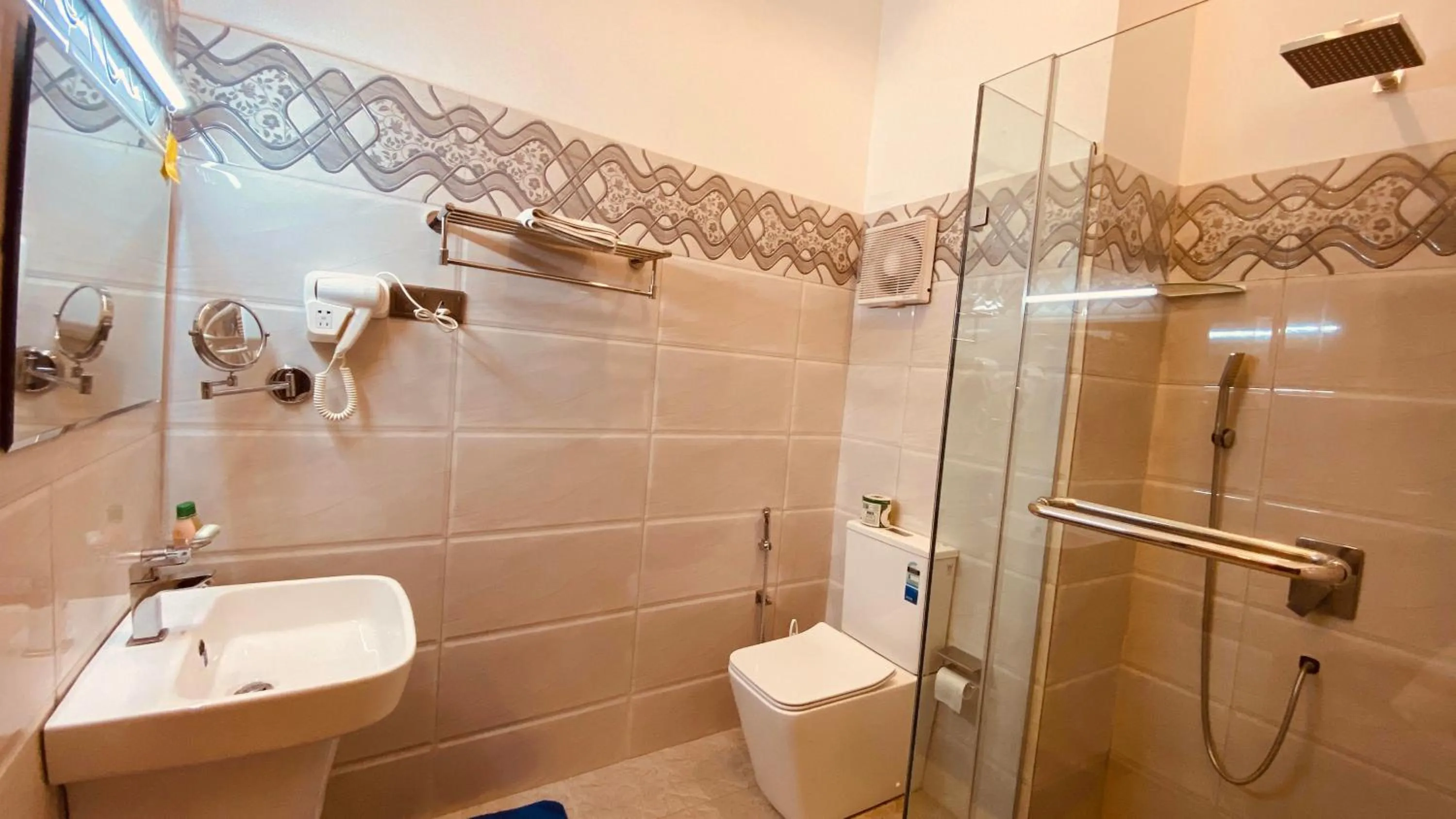 Shower in Ziegler Cottage