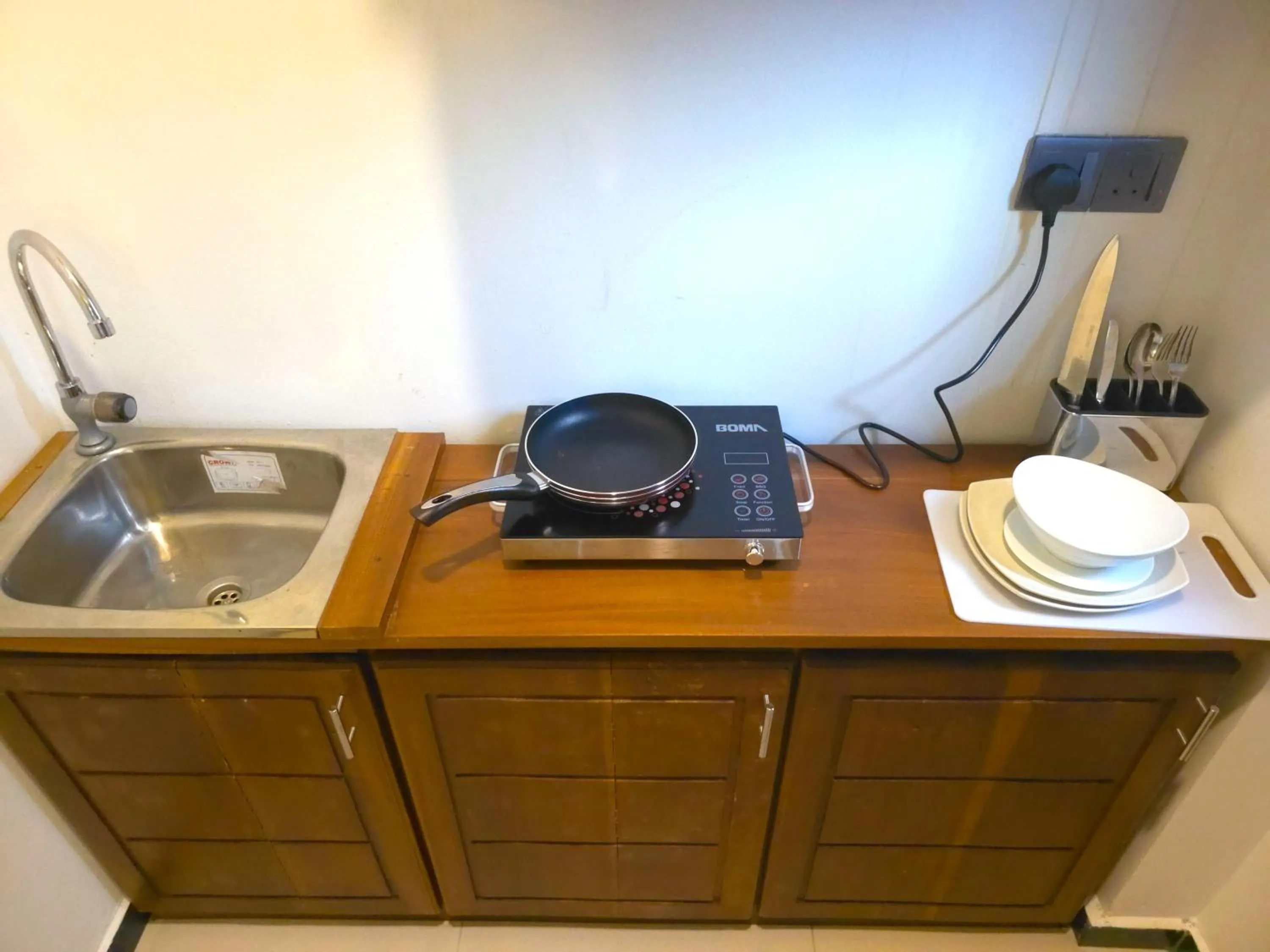 Kitchen or kitchenette in Ziegler Cottage