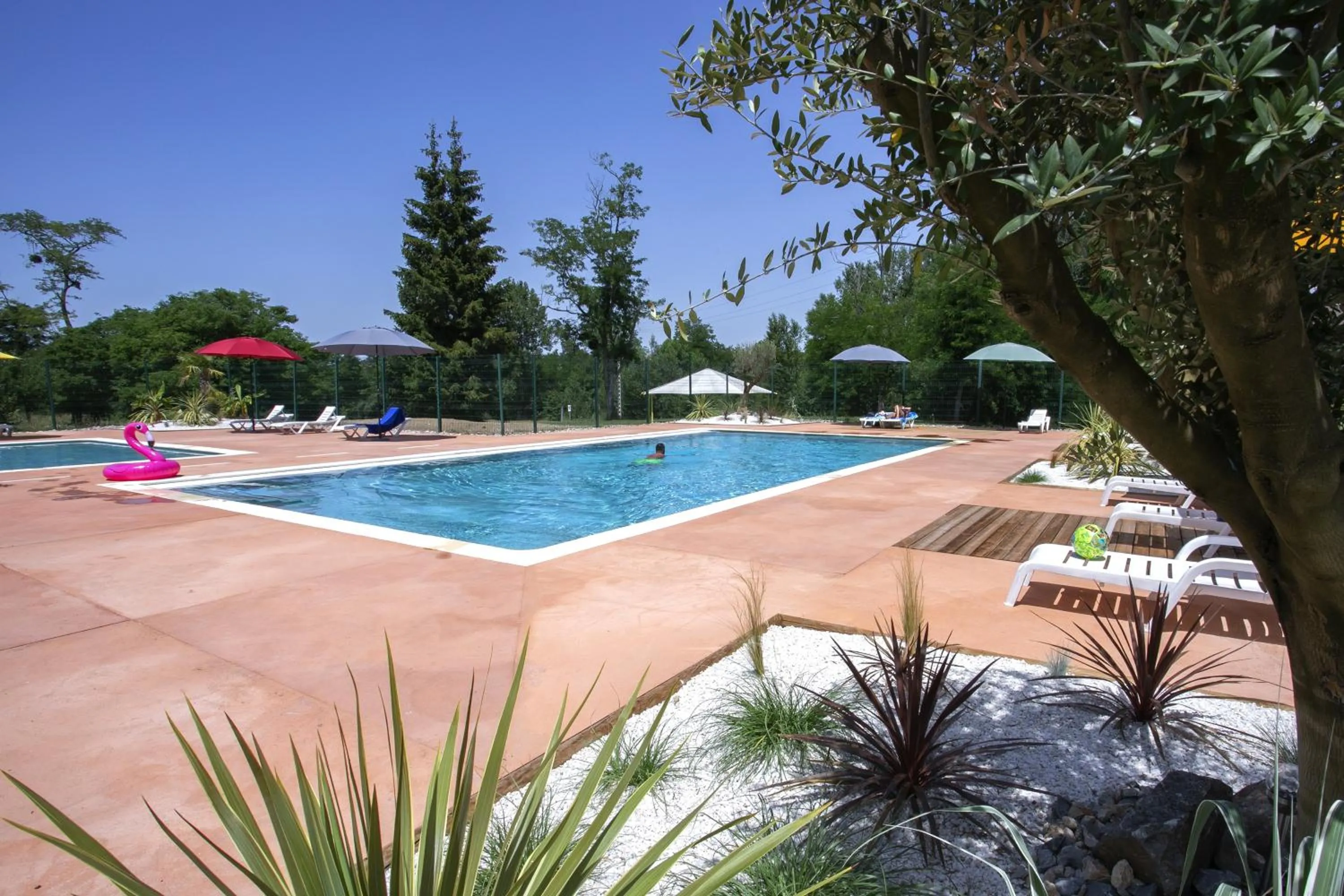 Swimming pool in La Bastide