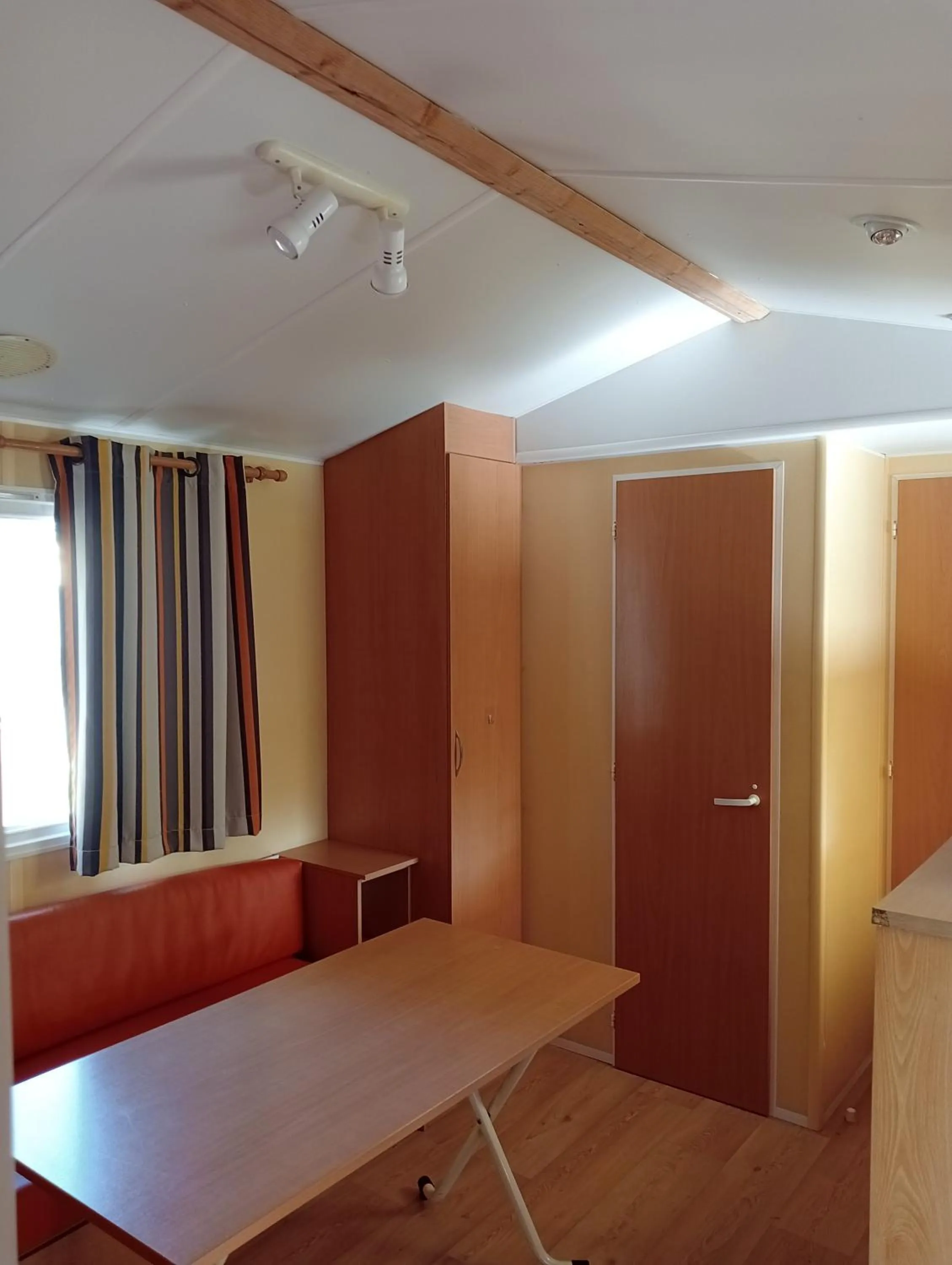 Dining area in La Bastide