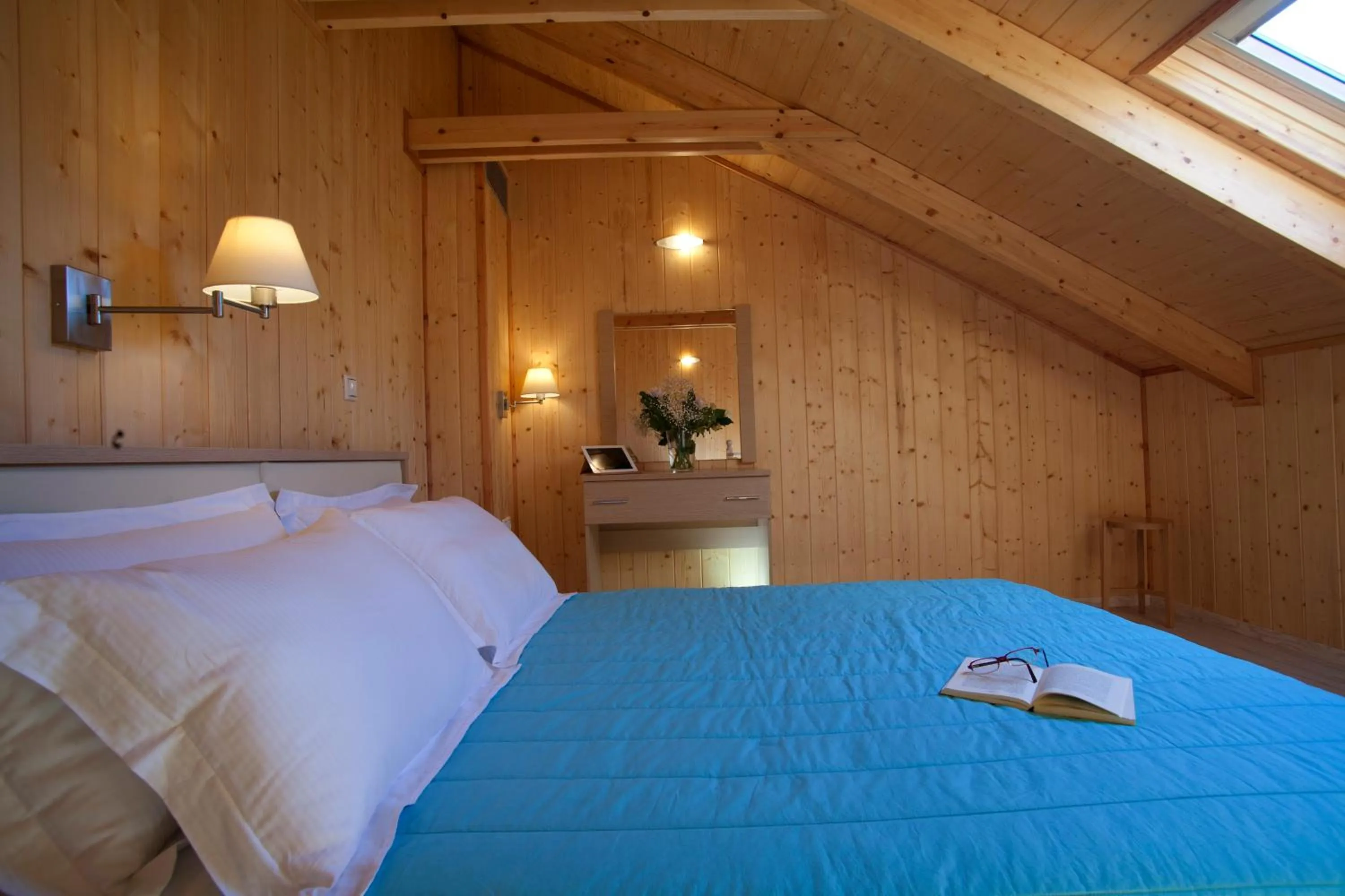 Spring, Bed in Grand TheoNi Boutique Hotel & Spa