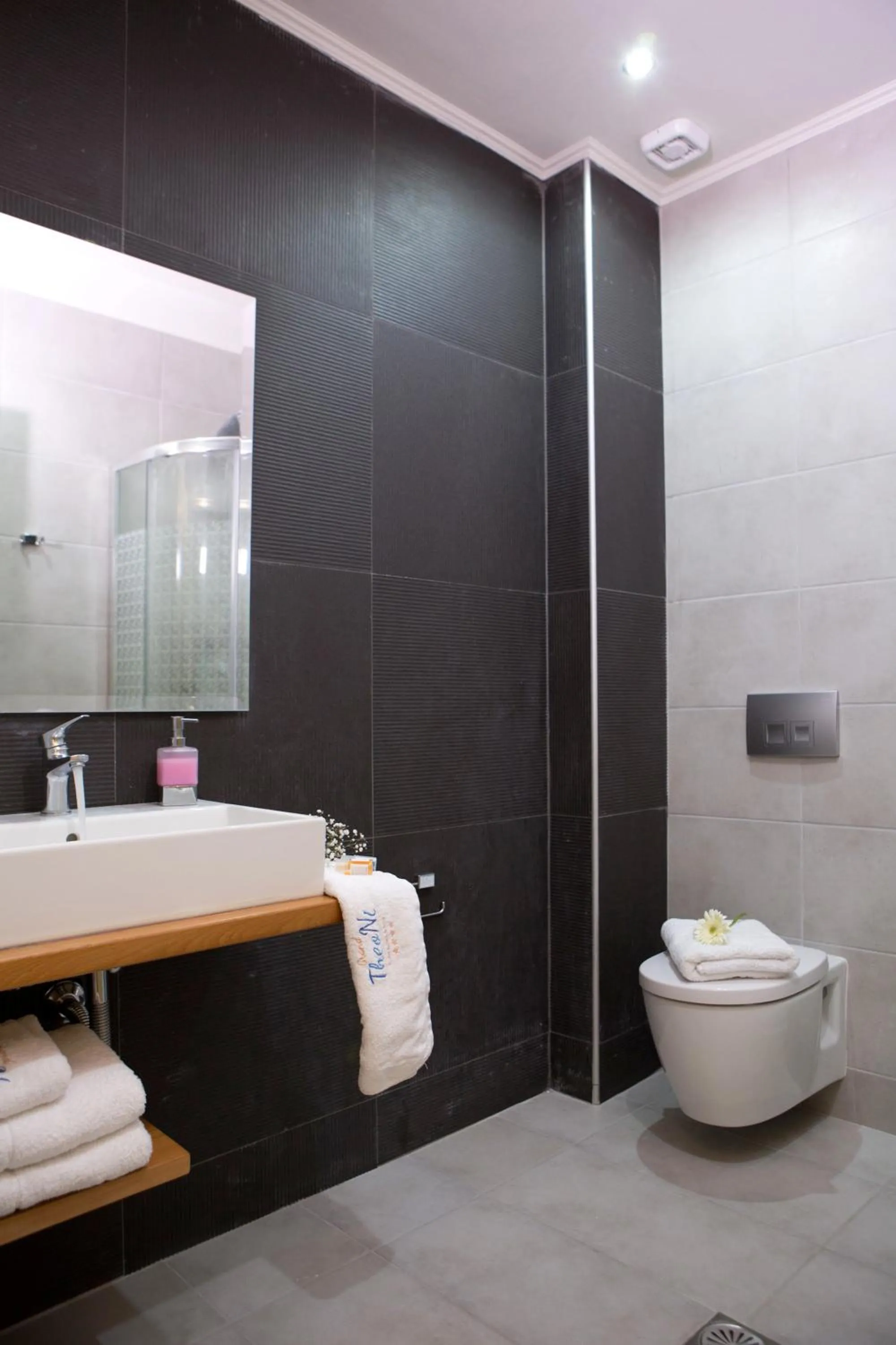 Bathroom in Grand TheoNi Boutique Hotel & Spa